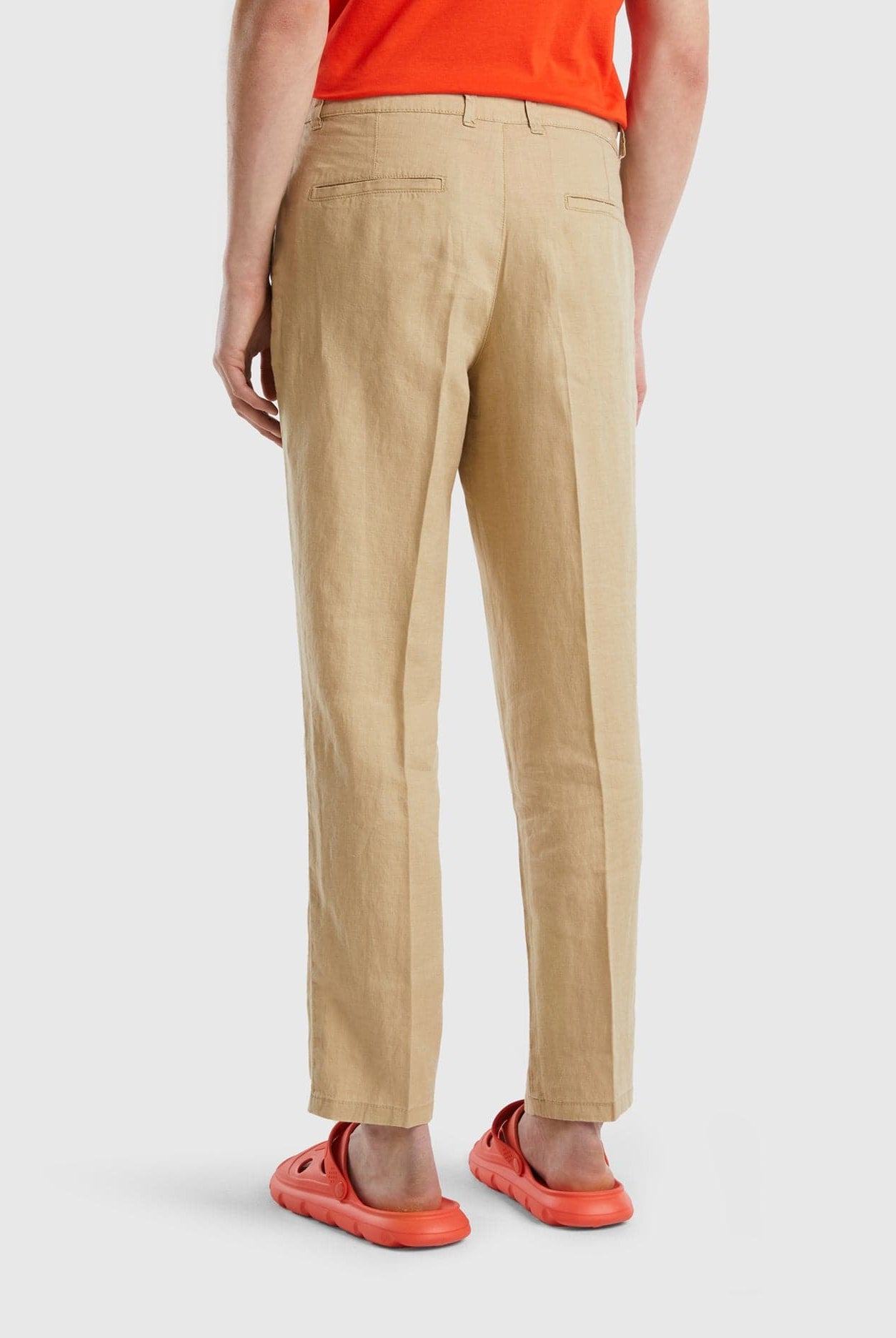 يونايتد كولورز اوف بينيتون سروال تشينو من الكتان الخالص رجالي