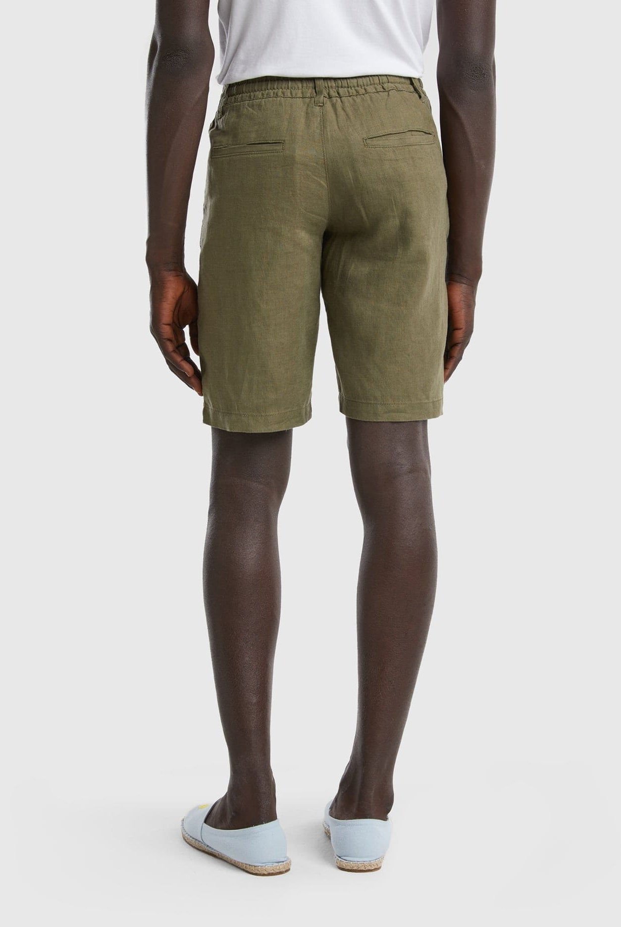 يونايتد كولورز اوف بينيتون برمودا من الكتان بنسبة 100% رجالي