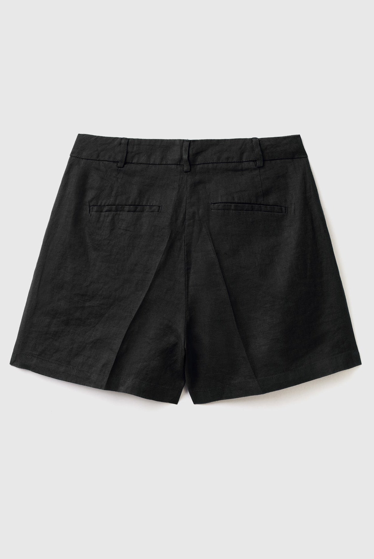 يونايتد كولورز اوف بينيتون برمودا من الكتان النقي رجالي