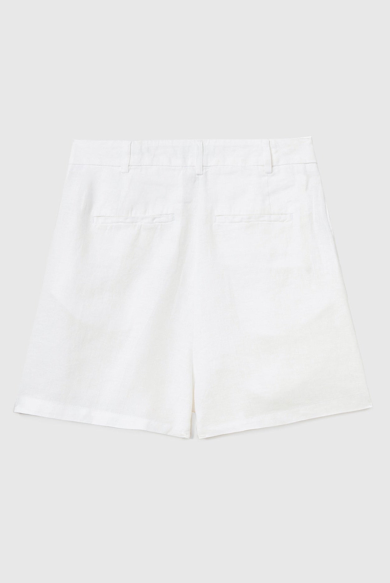 يونايتد كولورز اوف بينيتون برمودا من الكتان النقي رجالي