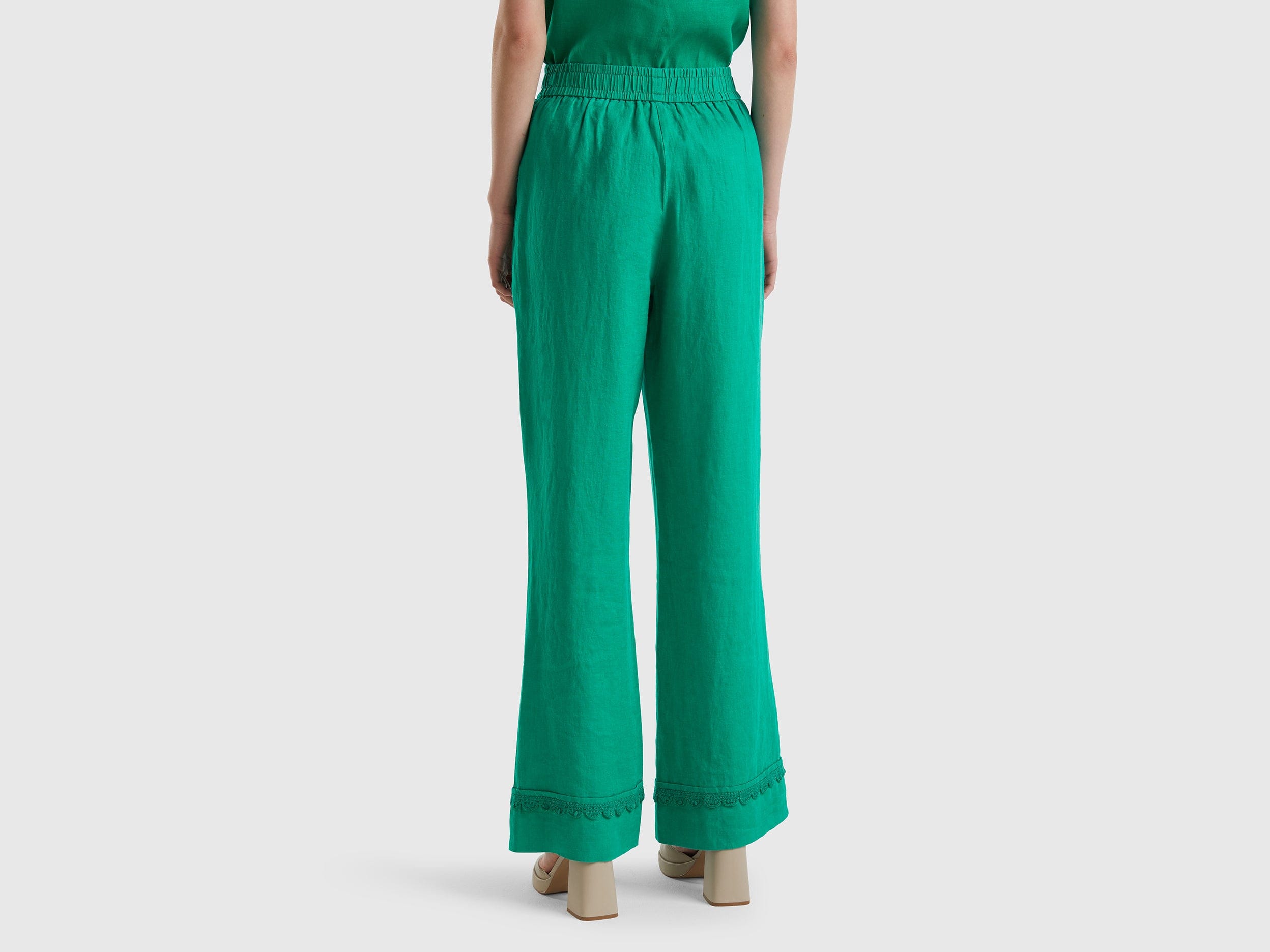 يونايتد كولورز اوف بينيتون بنطال من الكتان النقي مع تفاصيل كروشيه مسائي