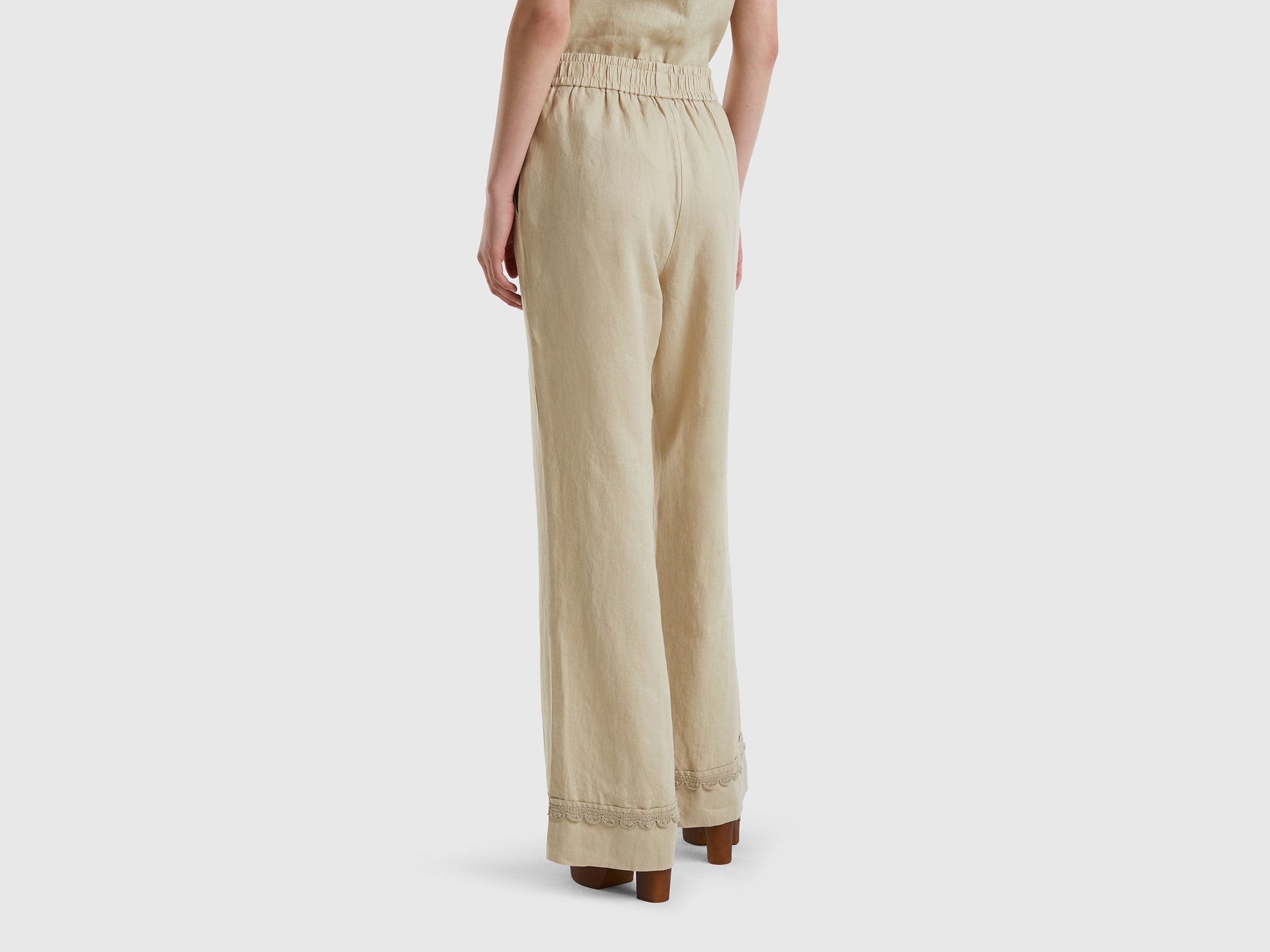 يونايتد كولورز اوف بينيتون بنطال من الكتان النقي مع تفاصيل كروشيه مسائي