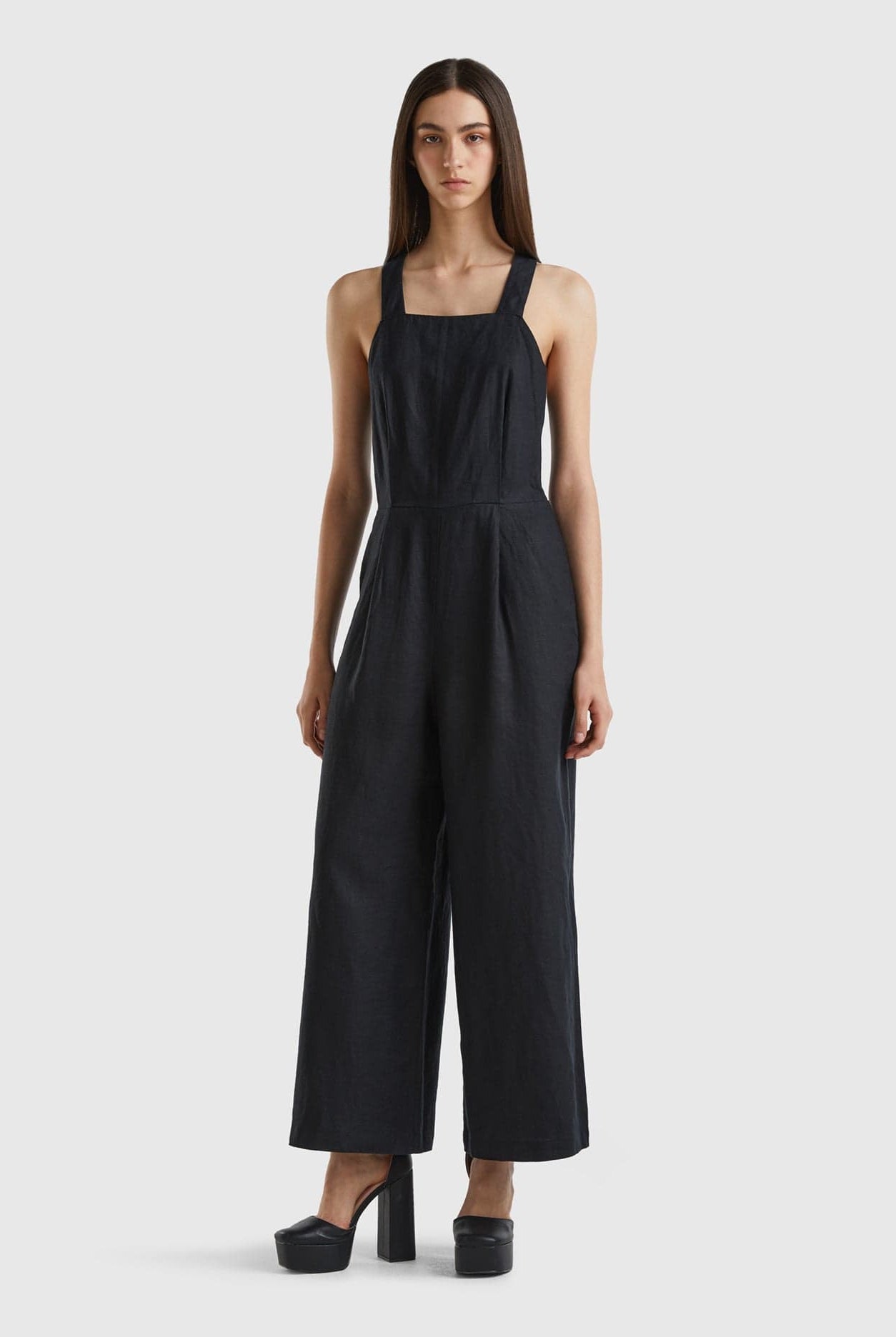 يونايتد كولورز اوف بينيتون سالوبيت نسائي من الكتان الخالص وبحمالات