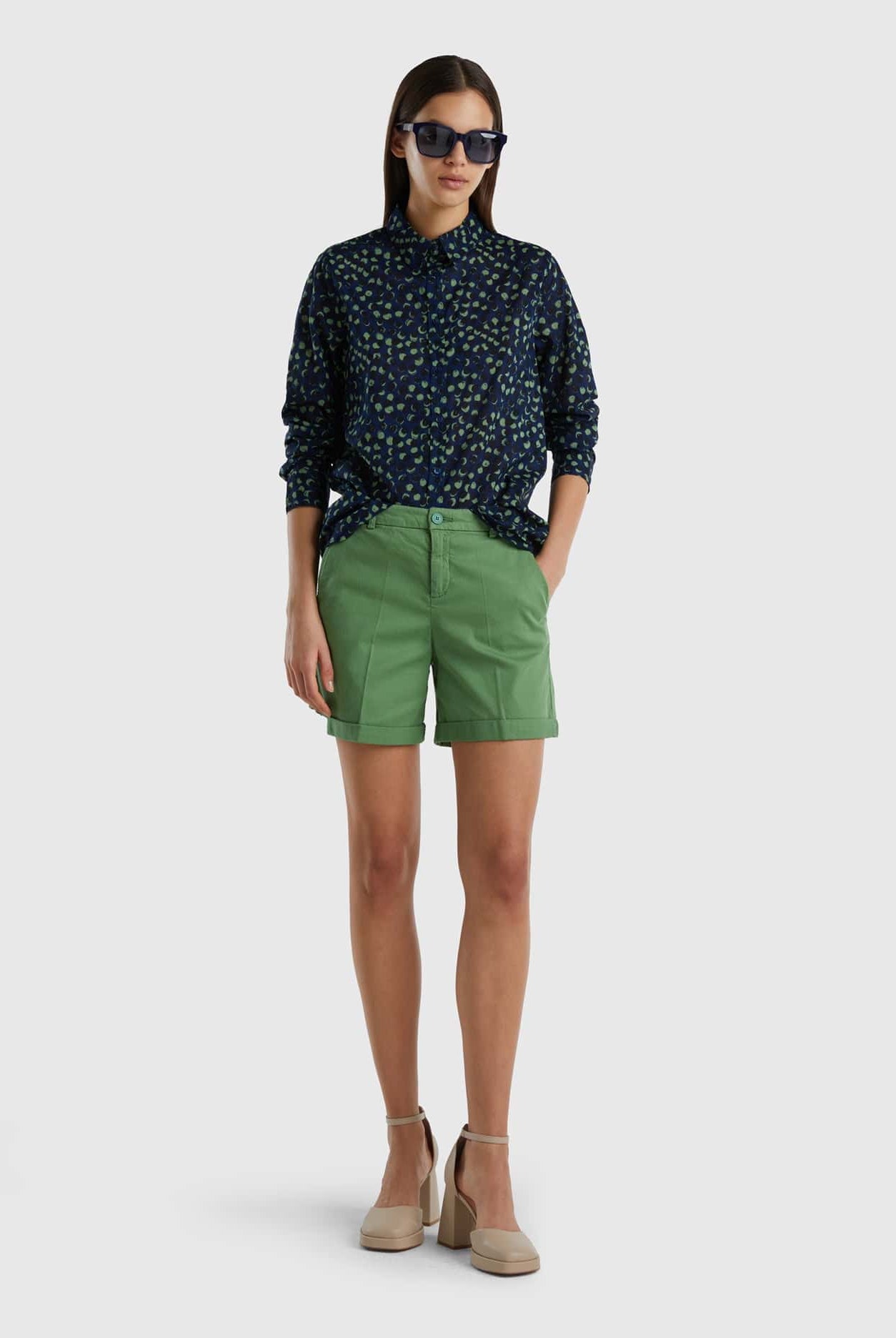 يونايتد كولورز اوف بينيتون شورت برمودا قطن مطاطي نسائي