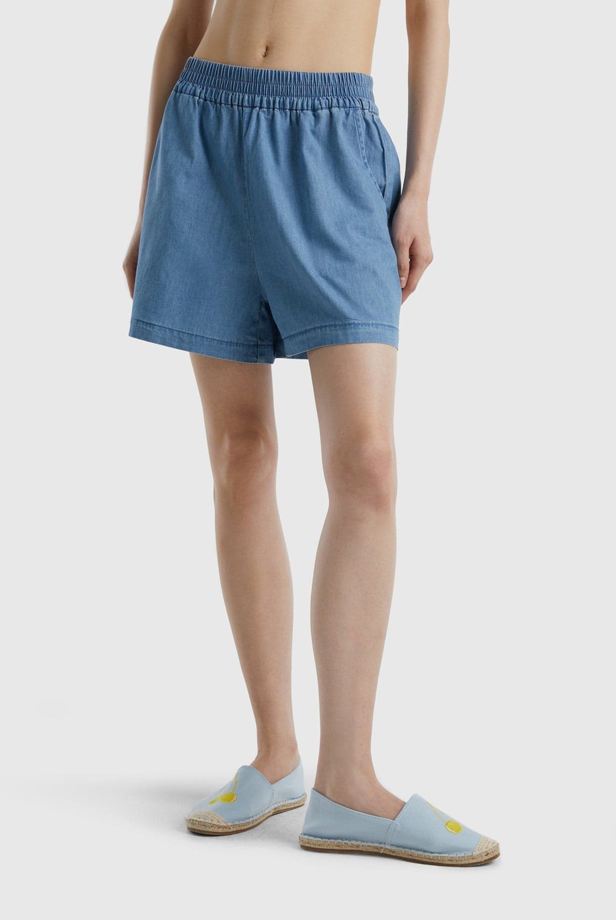 يونايتد كولورز اوف بينيتون شورت من الشامبراي