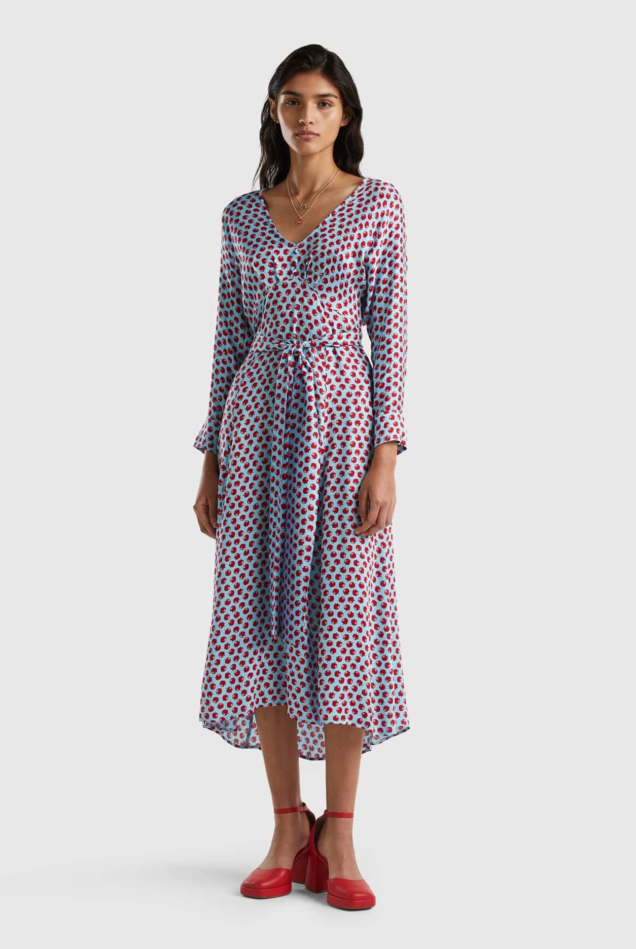 يونايتد كولورز اوف بينيتون فستان طويل بنقشة فواكه