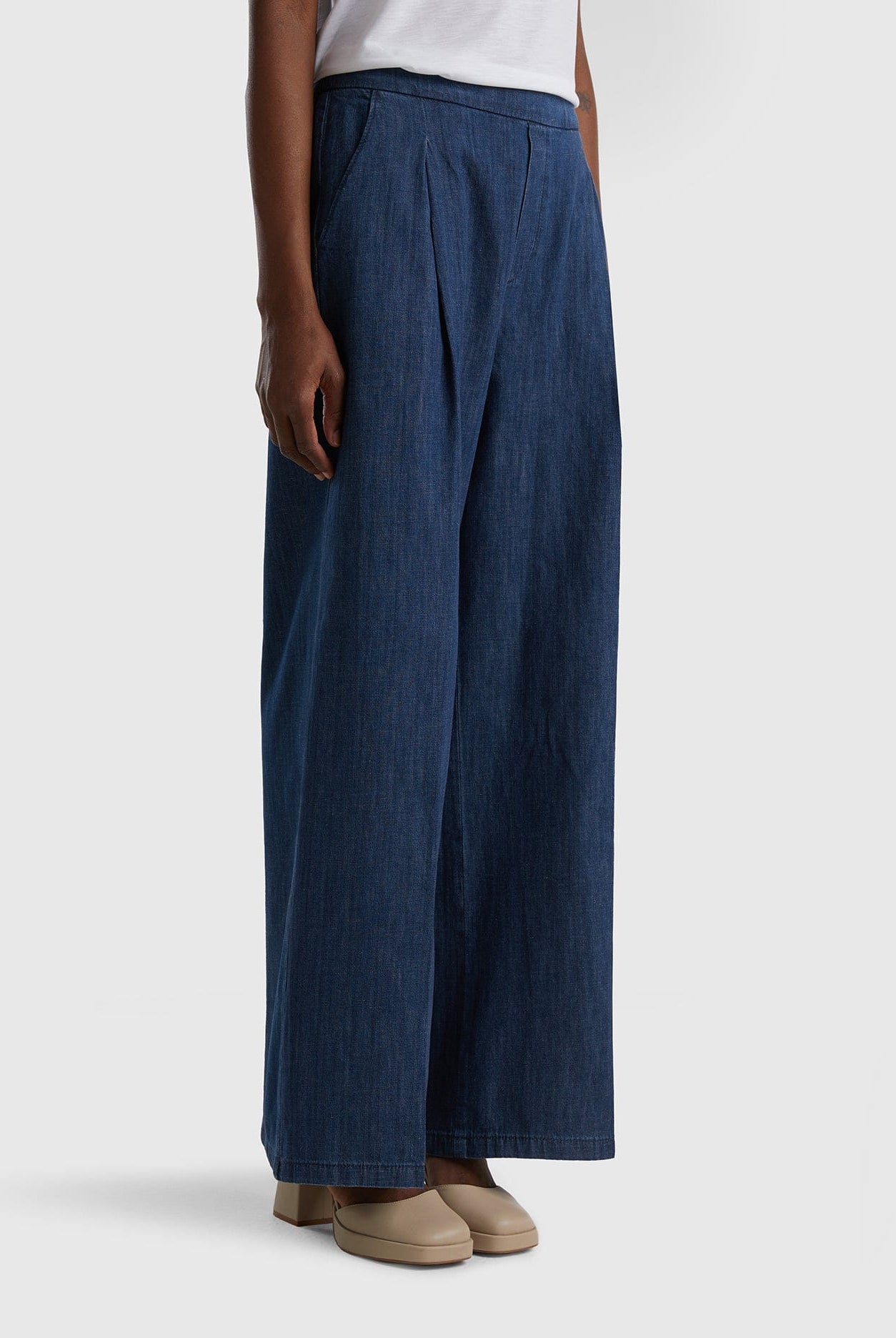 يونايتد كولورز اوف بينيتون بنطلون قطن واسع طويل نسائي