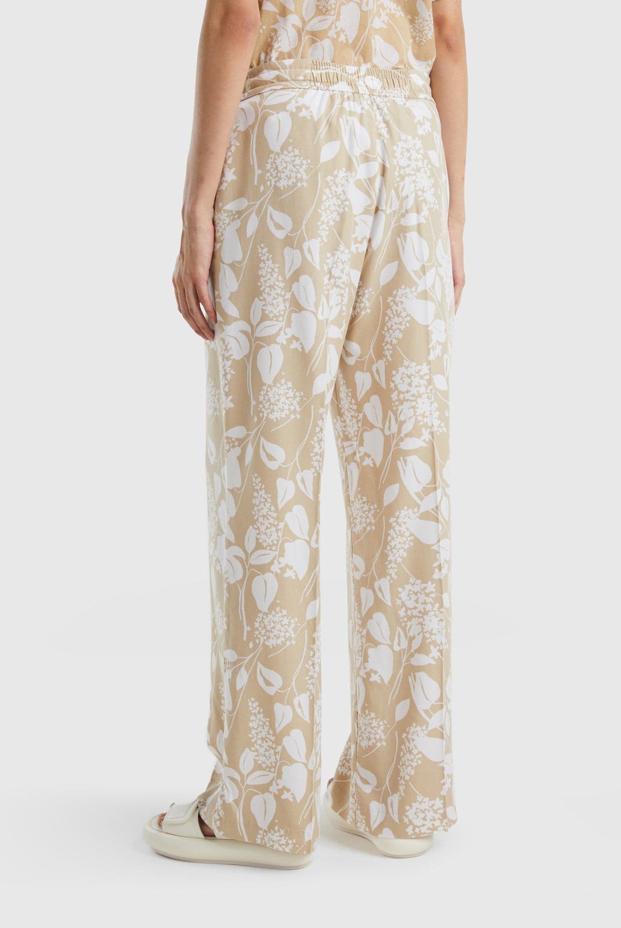 يونايتد كولورز اوف بينيتون بنطال نسائي مطبوع برباط عالخصر