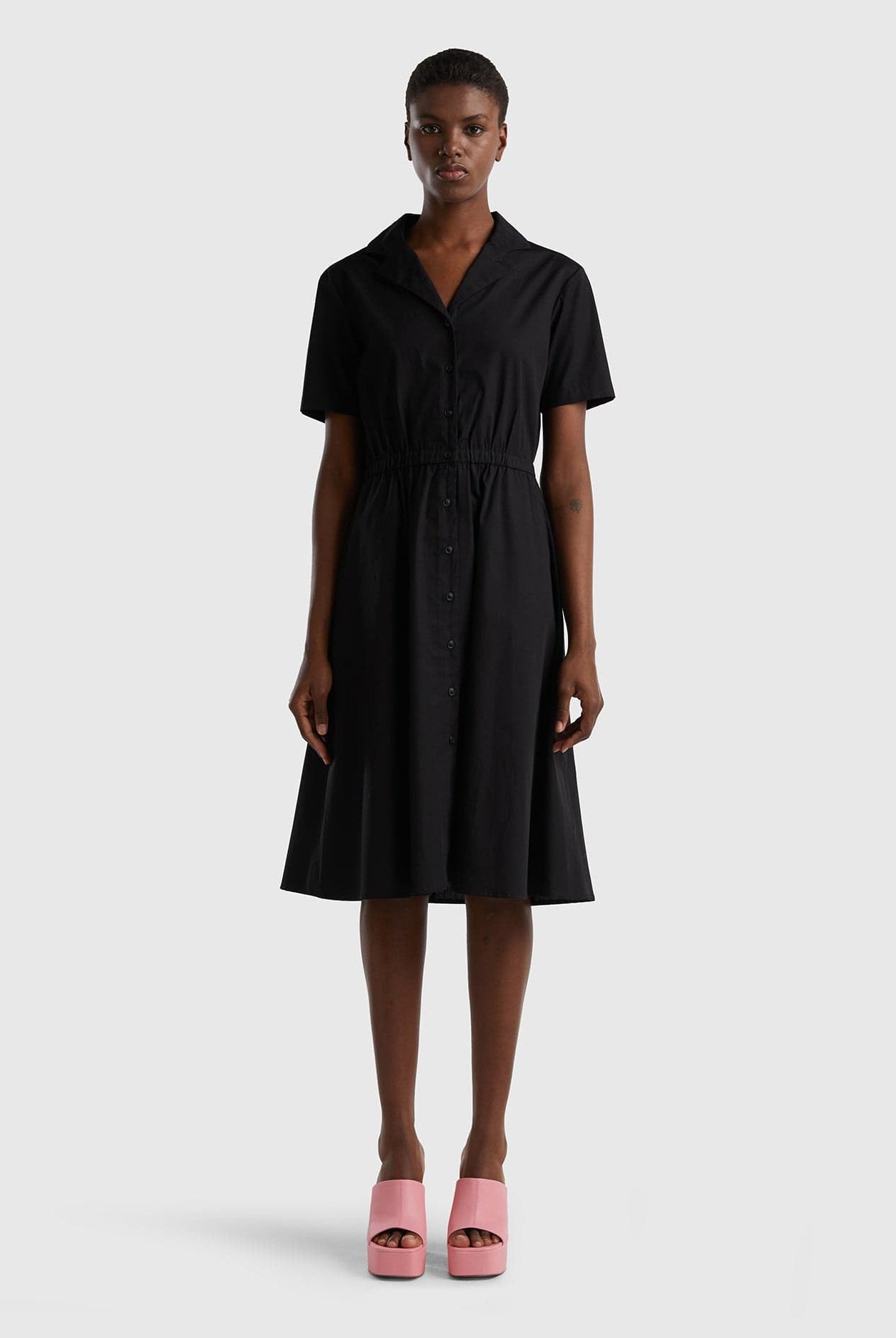 يونايتد كولورز اوف بينيتون فستان نسائي قميص قطن ميدي مع ازرار من المنتصف