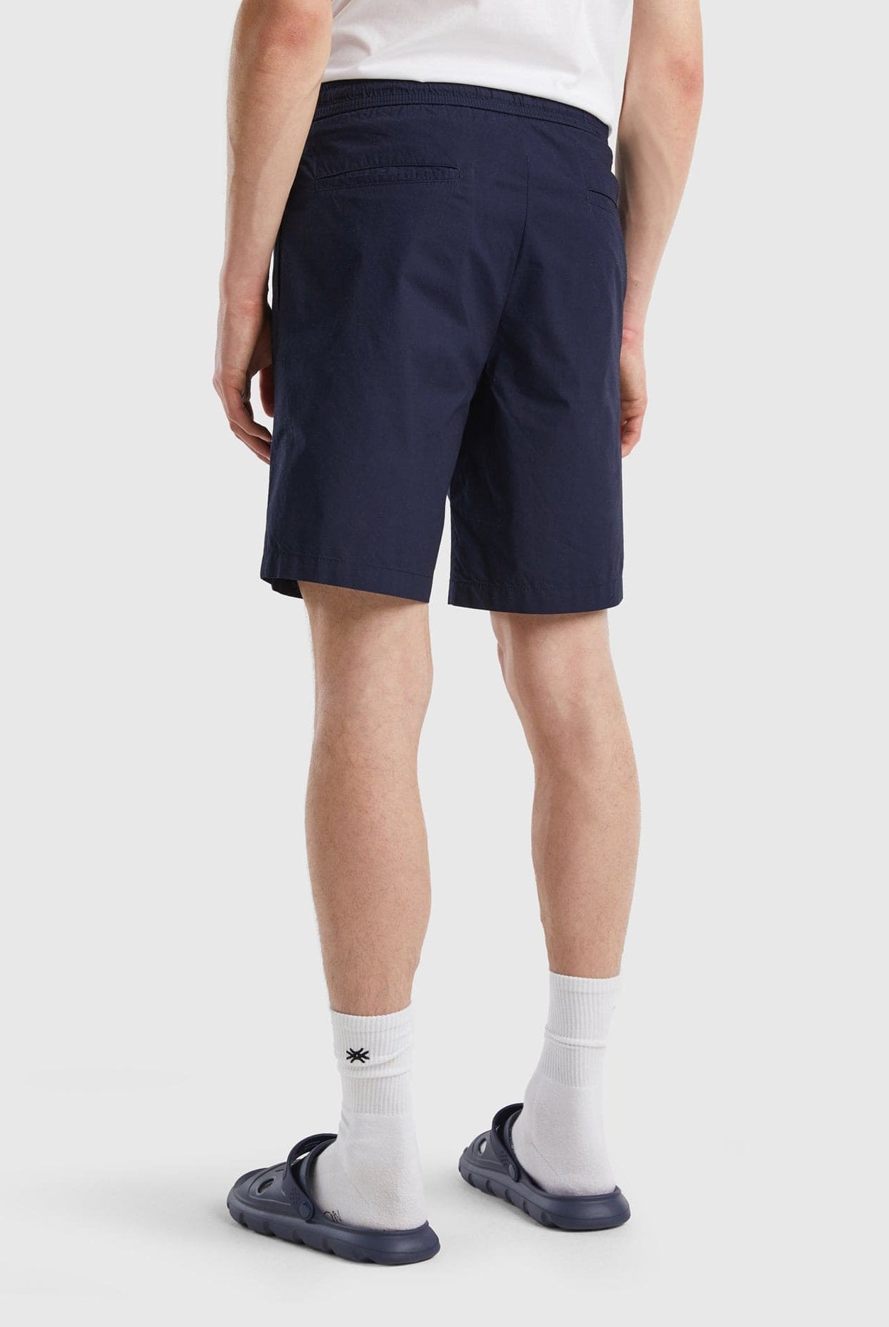 يونايتد كولورز اوف بينيتون شورت شبابي قماشي برباط