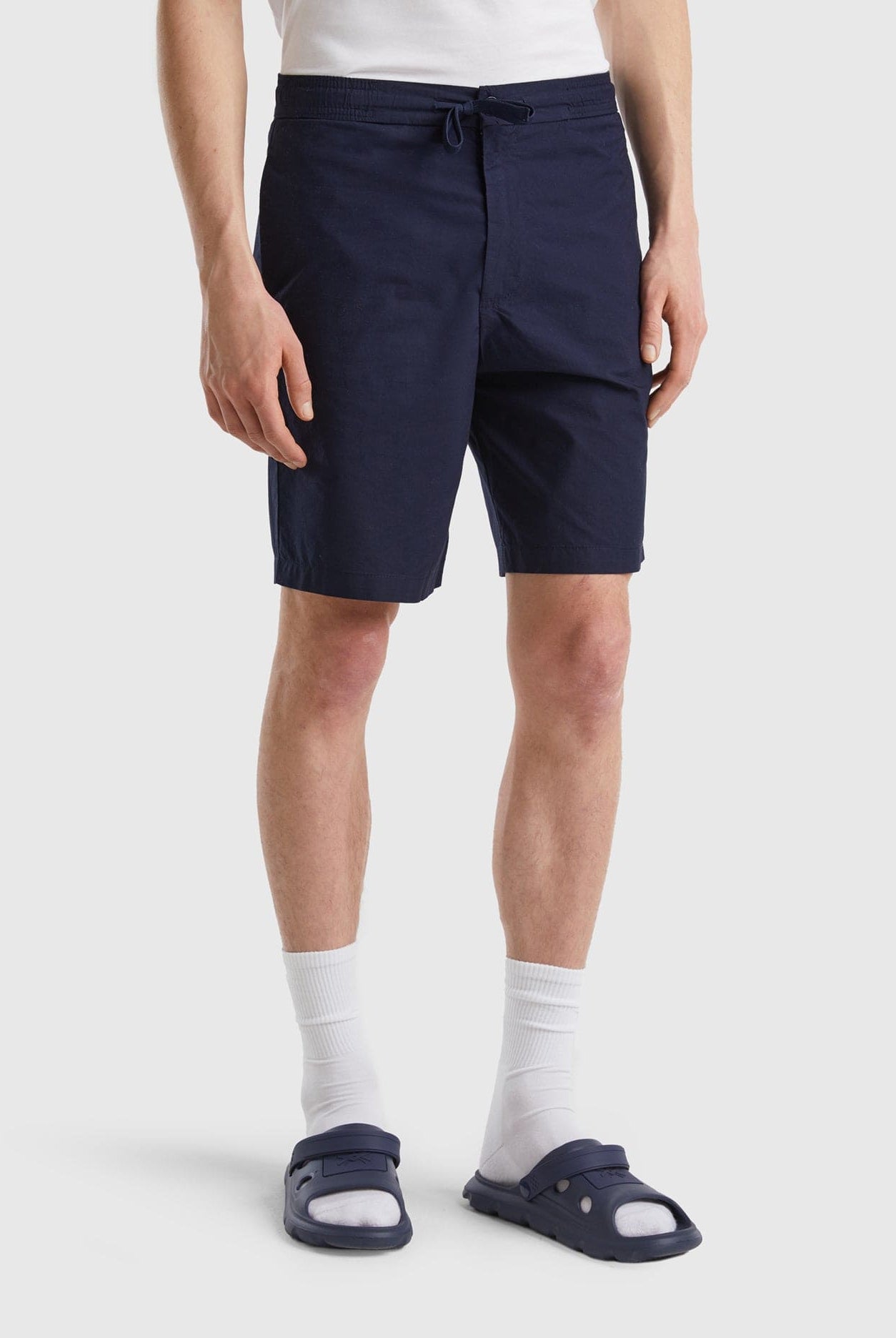 يونايتد كولورز اوف بينيتون شورت شبابي قماشي برباط