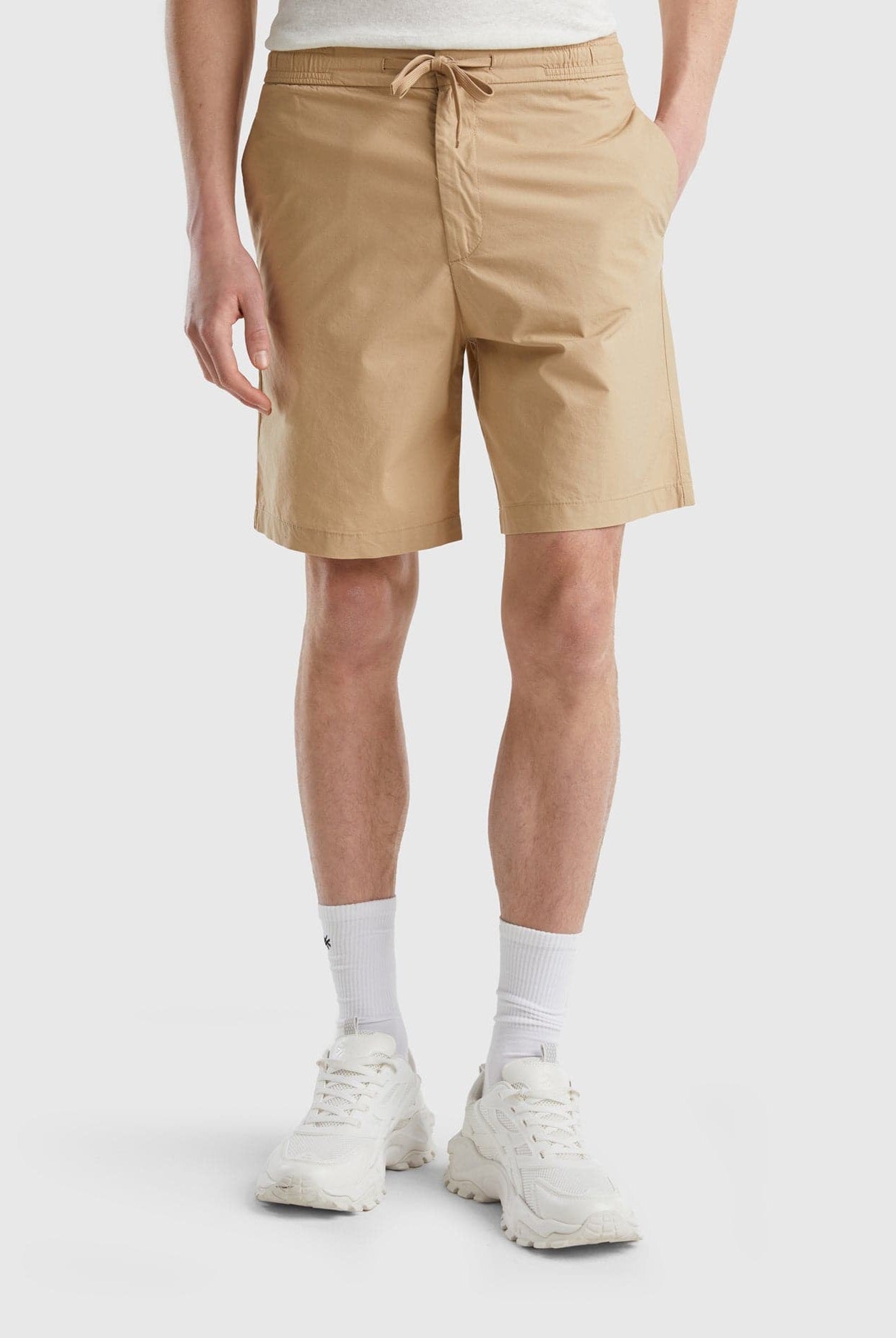 يونايتد كولورز اوف بينيتون شورت شبابي قماشي برباط