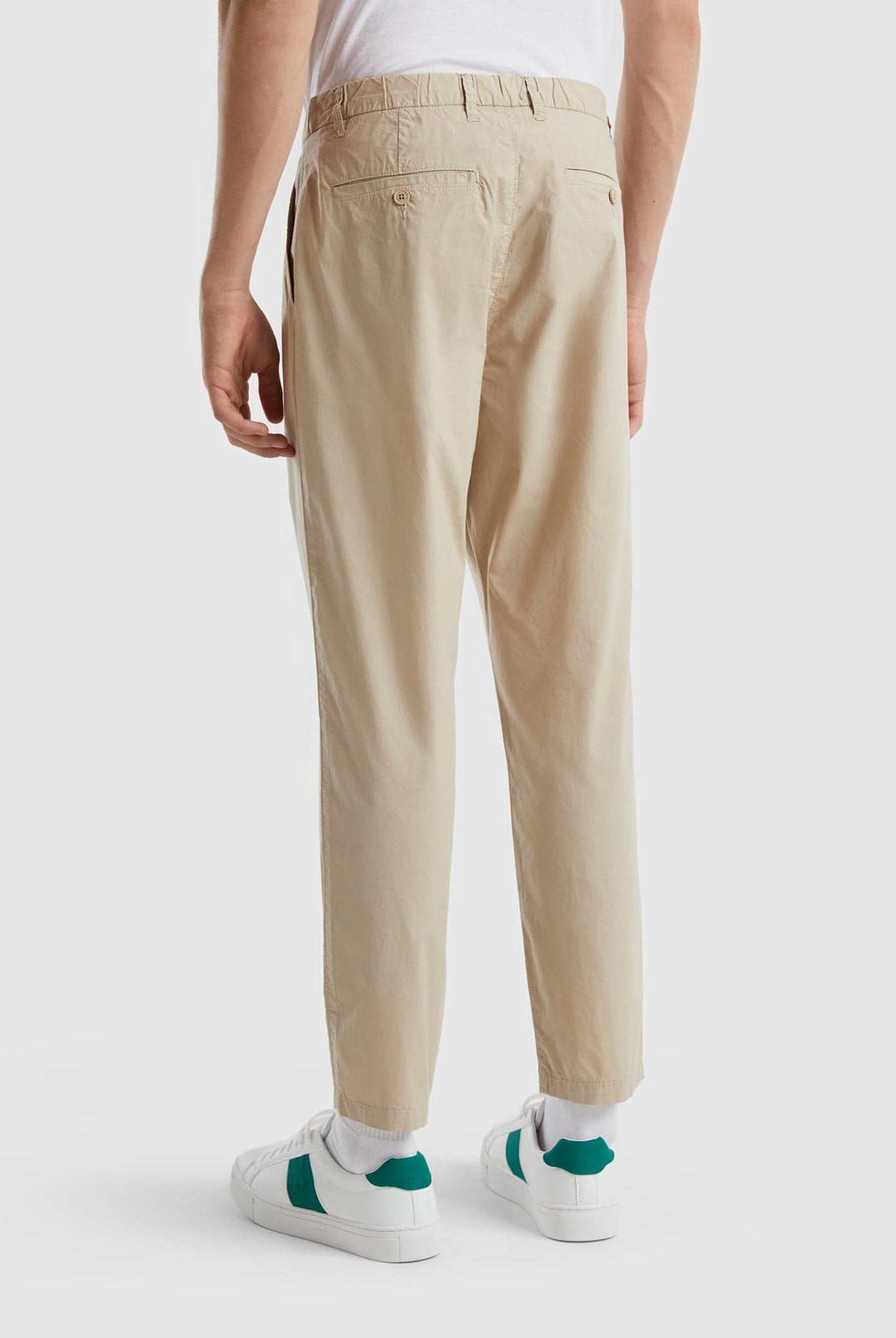 يونايتد كولورز اوف بينيتون بنطلون تشينو من القماش مع رباط رجالي