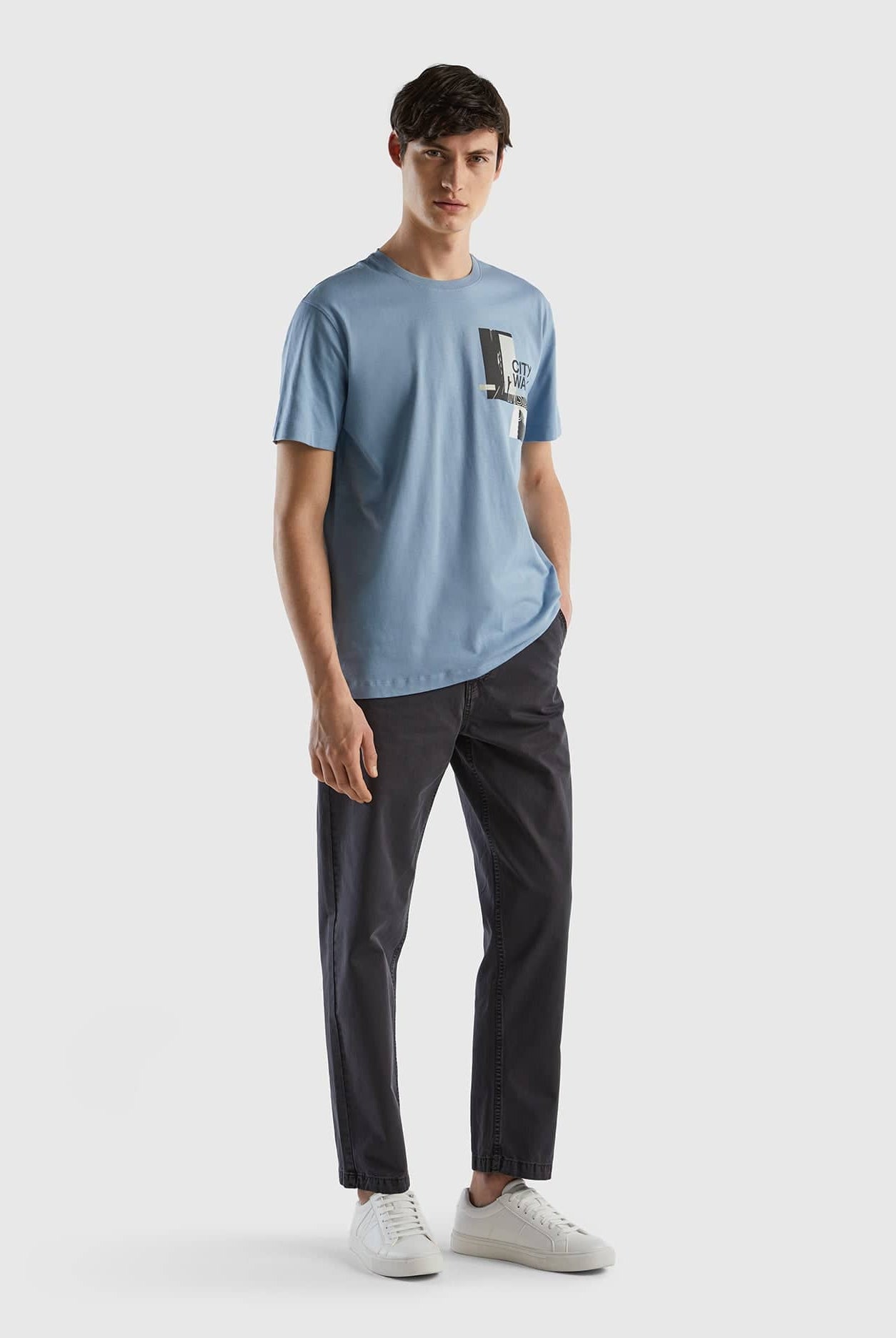 يونايتد كولورز اوف بينيتون بنطلون تشينو بفتحة ساق منخفضة رجالي