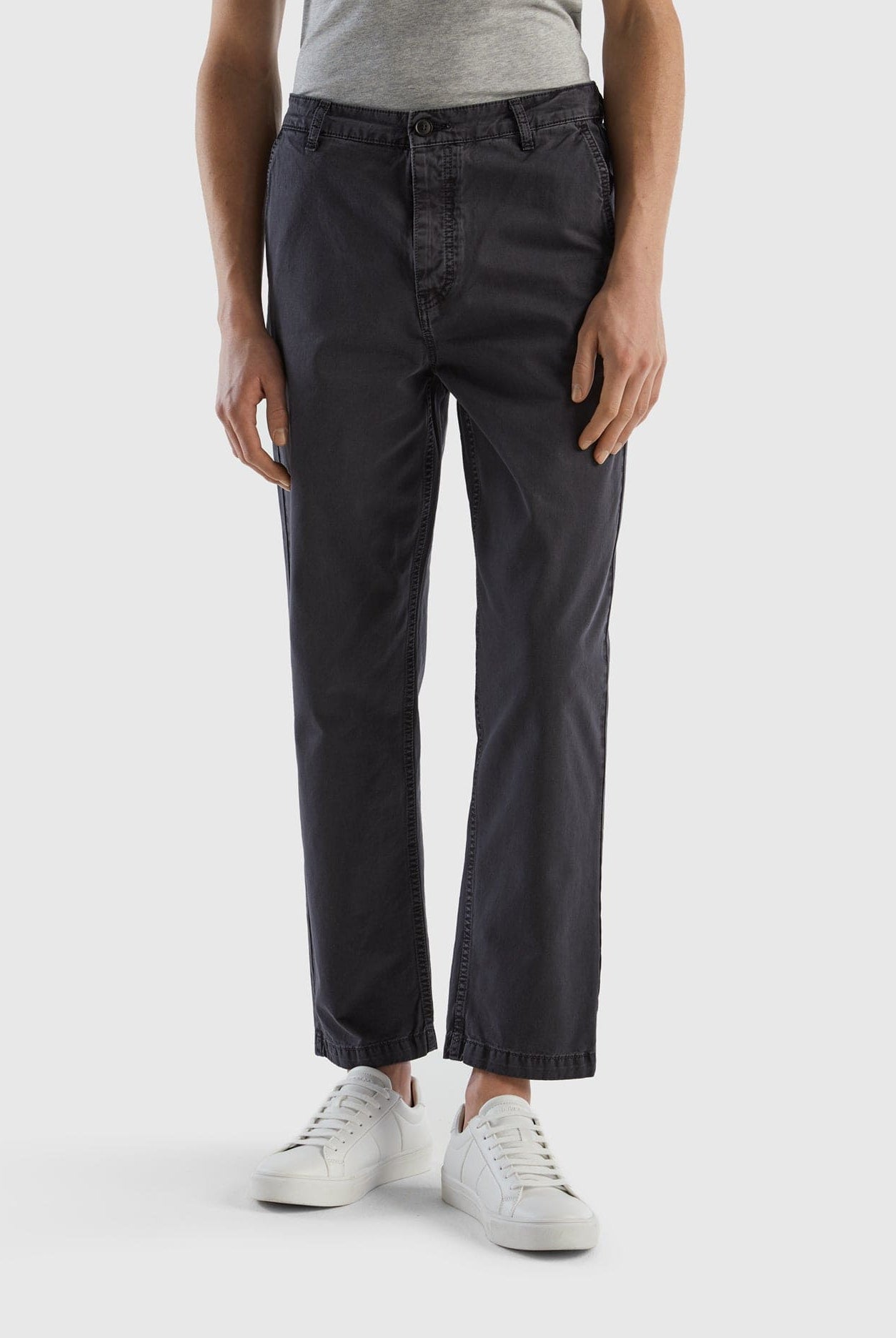 يونايتد كولورز اوف بينيتون بنطلون تشينو بفتحة ساق منخفضة رجالي