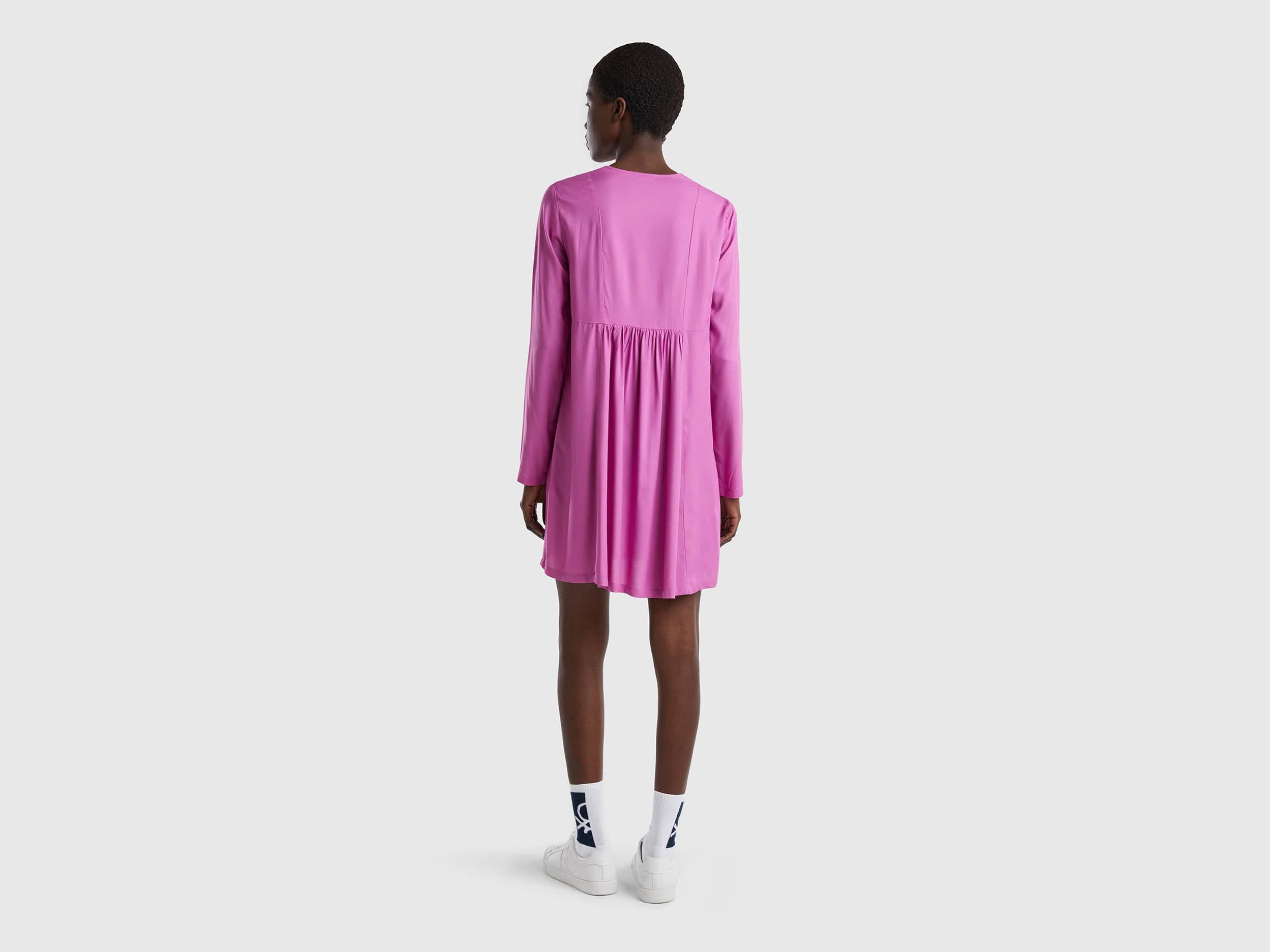 يونايتد كولورز اوف بينيتون فستان نسائي قصير من الفسكوز