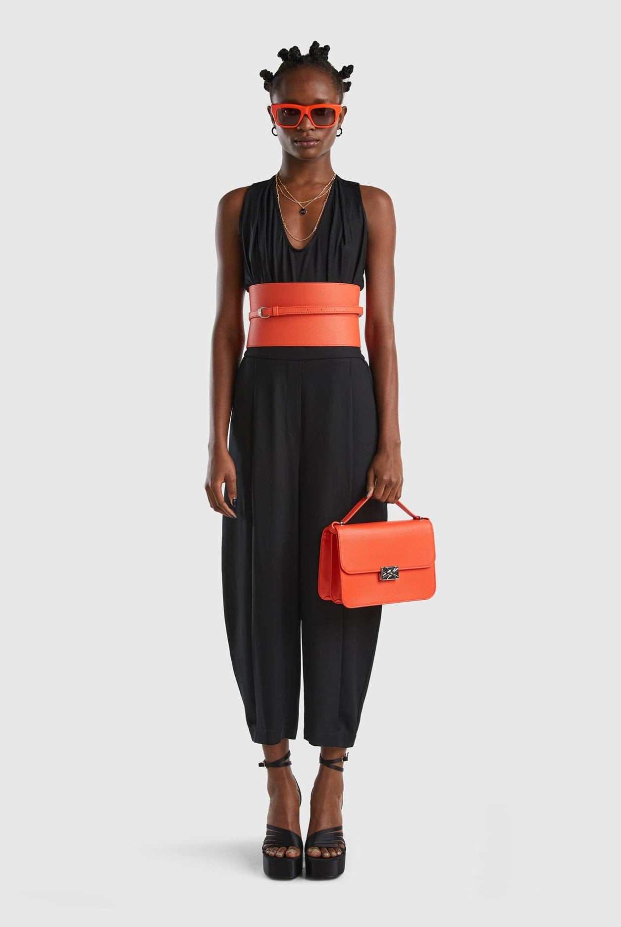 يونايتد كولورز اوف بينيتون بنطلون مقصوص بطيات واسع نسائي