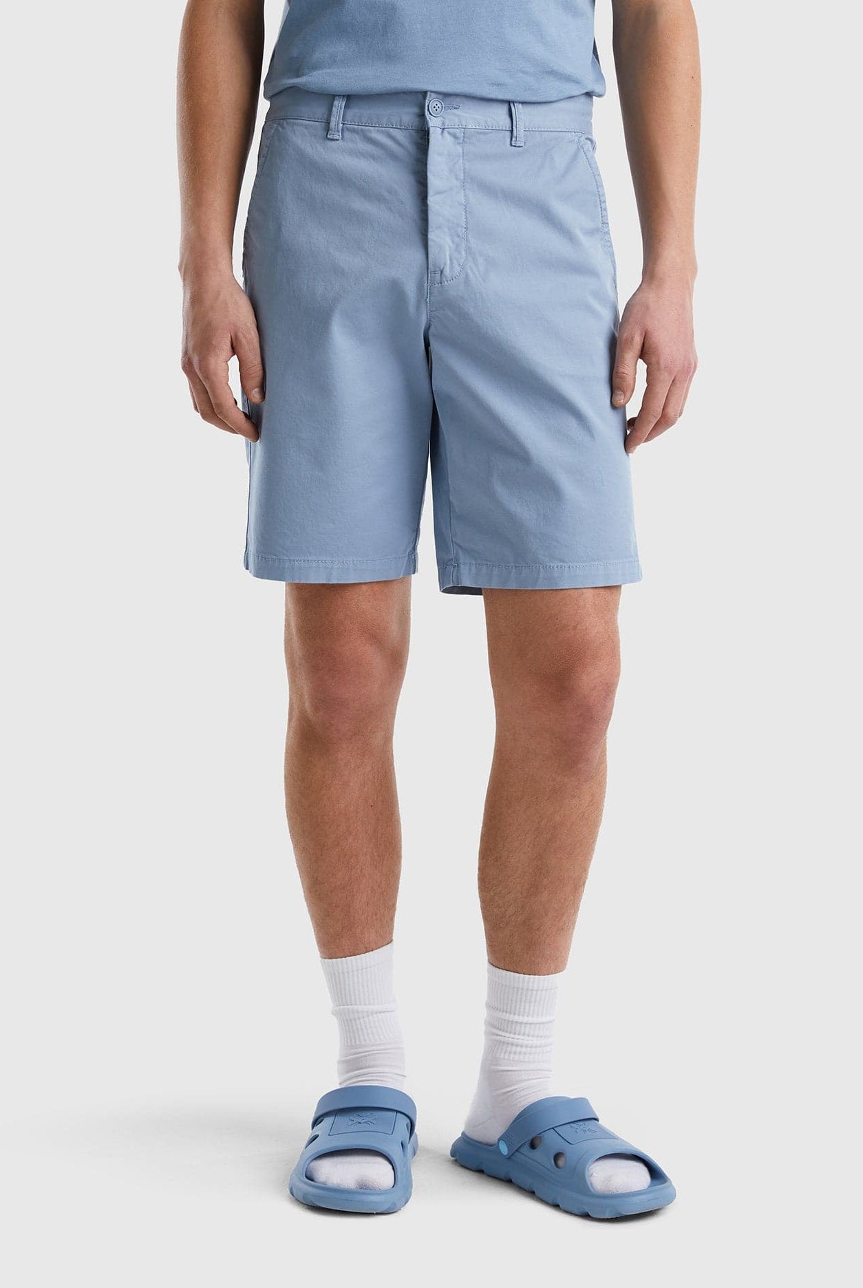 يونايتد كولورز اوف بينيتون شورت تشينو قطن مطاطي رجالي