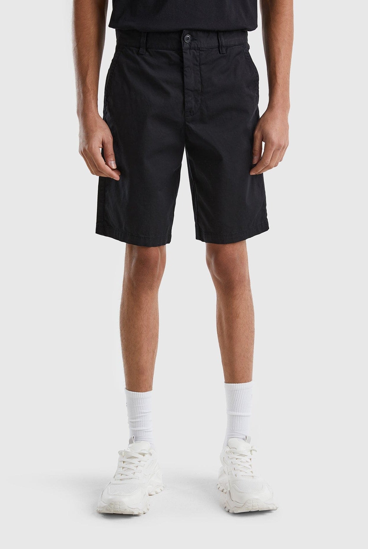 يونايتد كولورز اوف بينيتون شورت تشينو قطن مطاطي رجالي