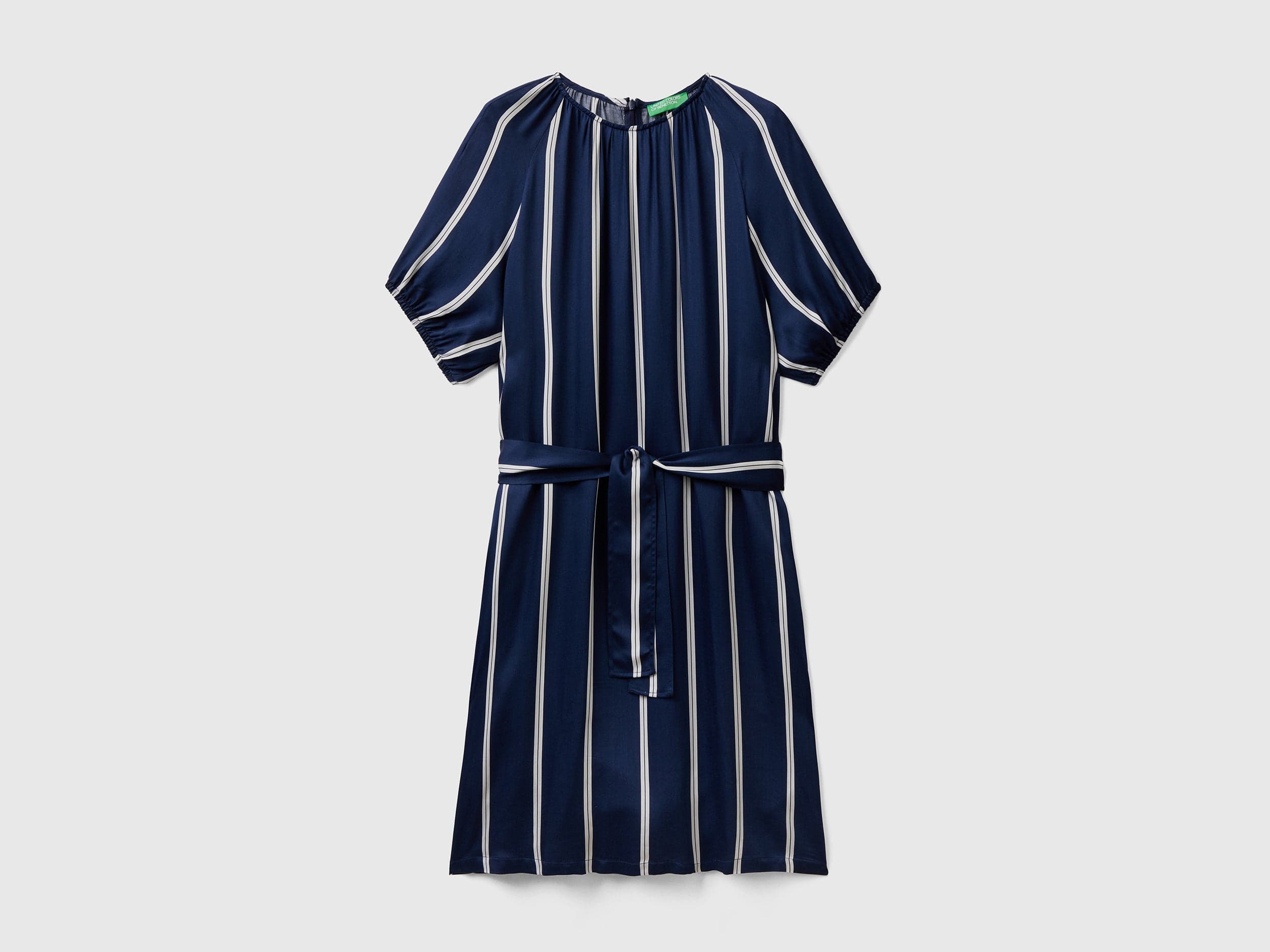 يونايتد كولورز اوف بينيتون فستان نسائي مخطط فلوي