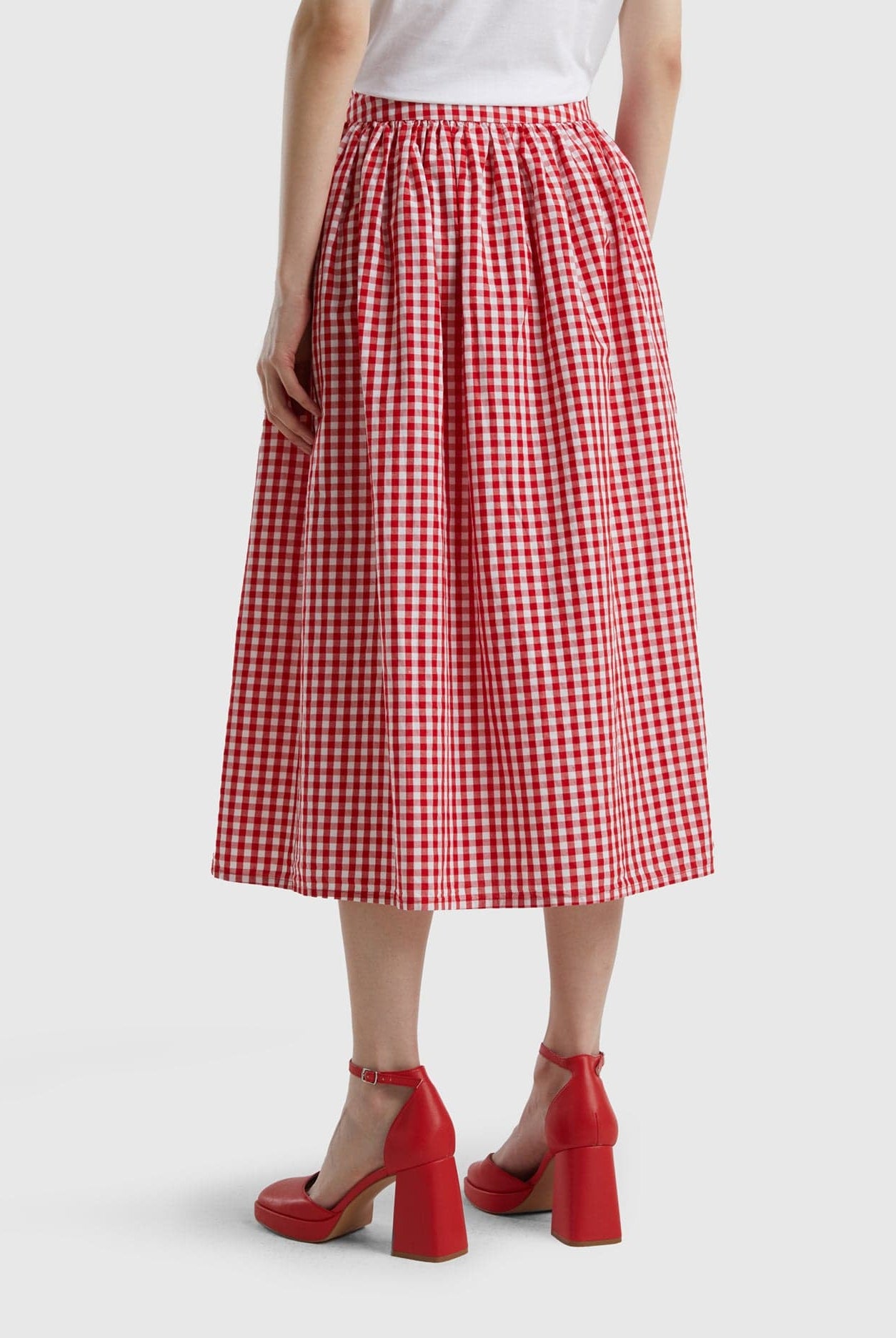 يونايتد كولورز اوف بينيتون تنورة فيشي من خليط الكتان مربعات نسائي