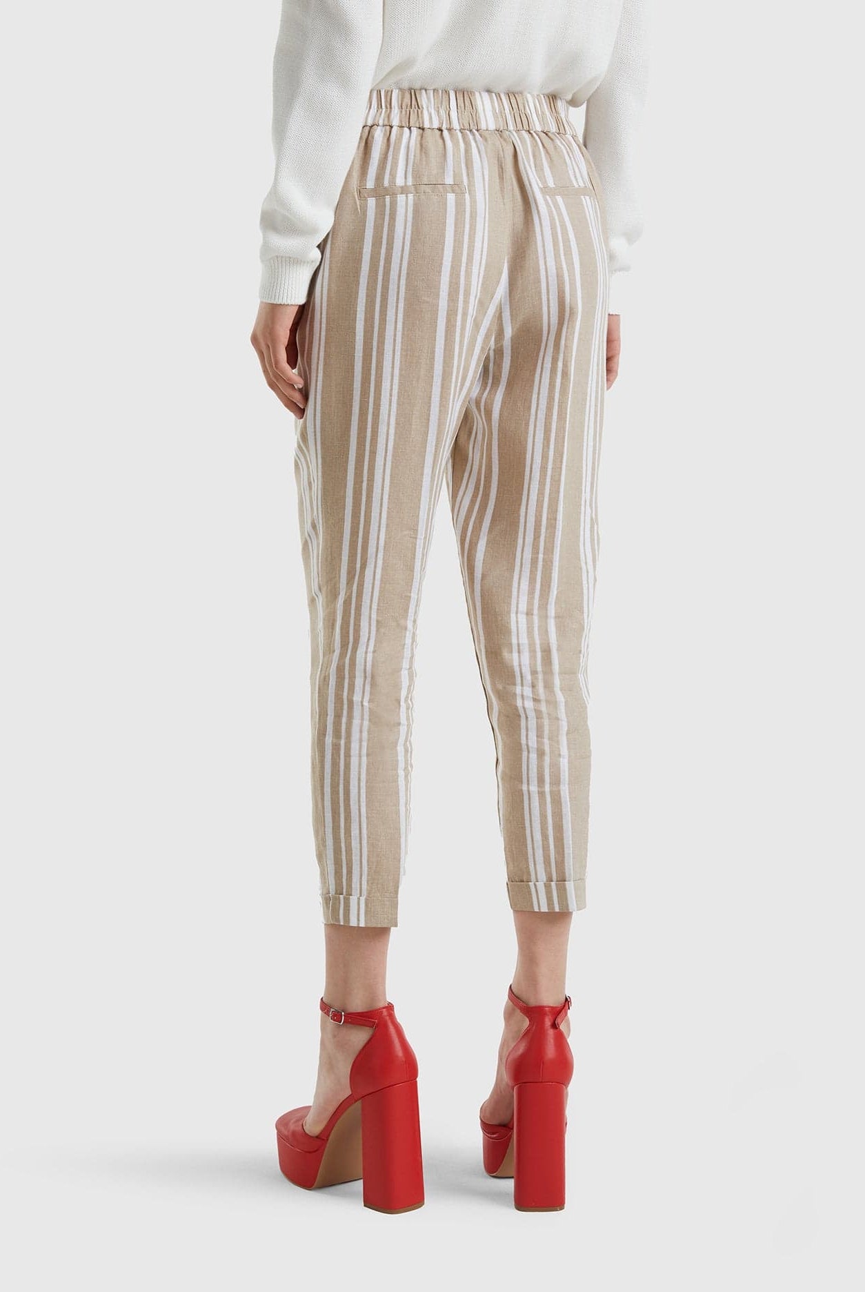 يونايتد كولورز اوف بينيتون بنطلون نسائي منقوش من الكتان الخالص