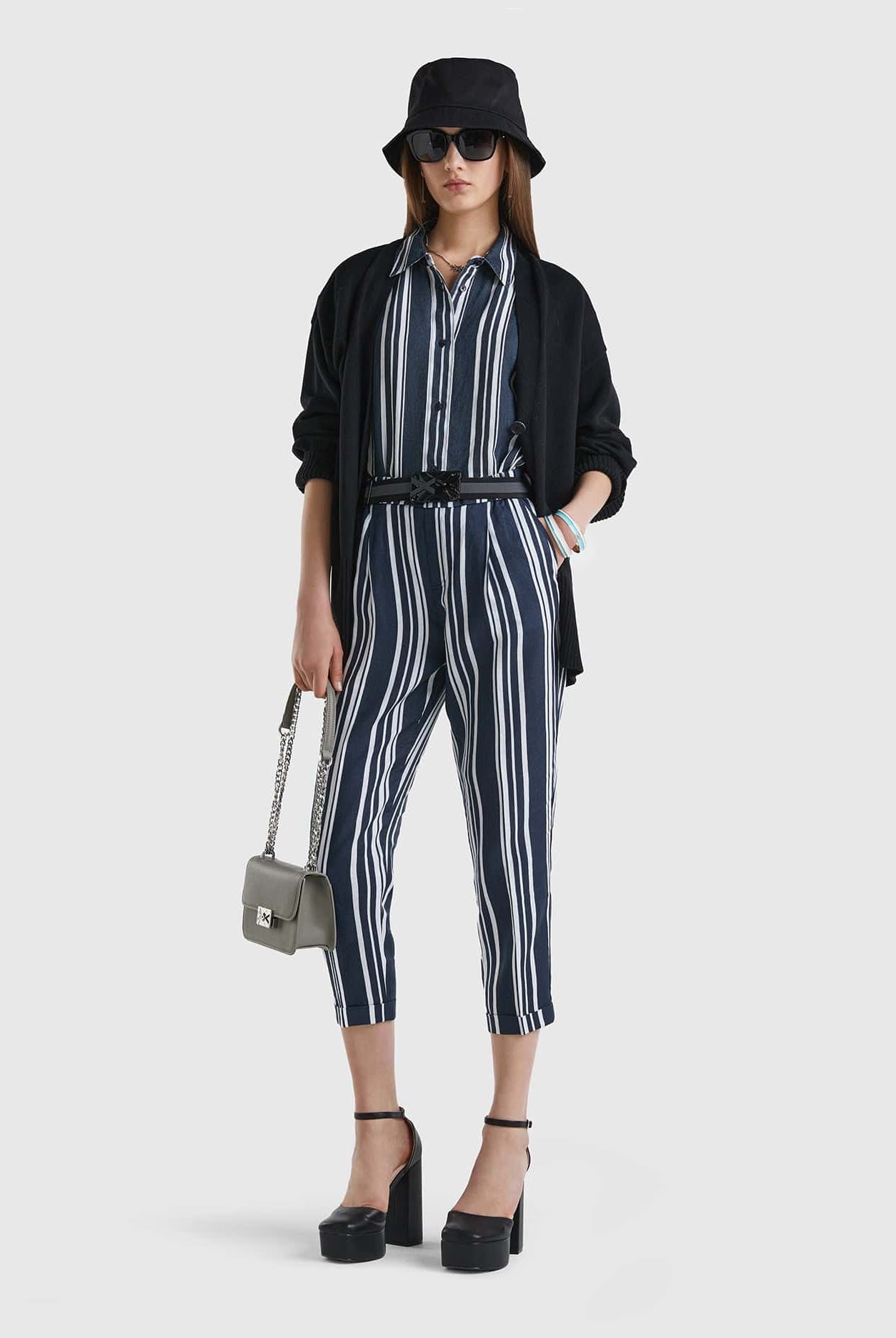 يونايتد كولورز اوف بينيتون بنطلون نسائي منقوش من الكتان الخالص