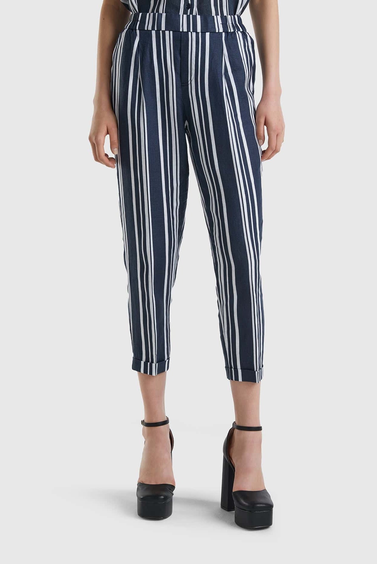 يونايتد كولورز اوف بينيتون بنطلون نسائي منقوش من الكتان الخالص