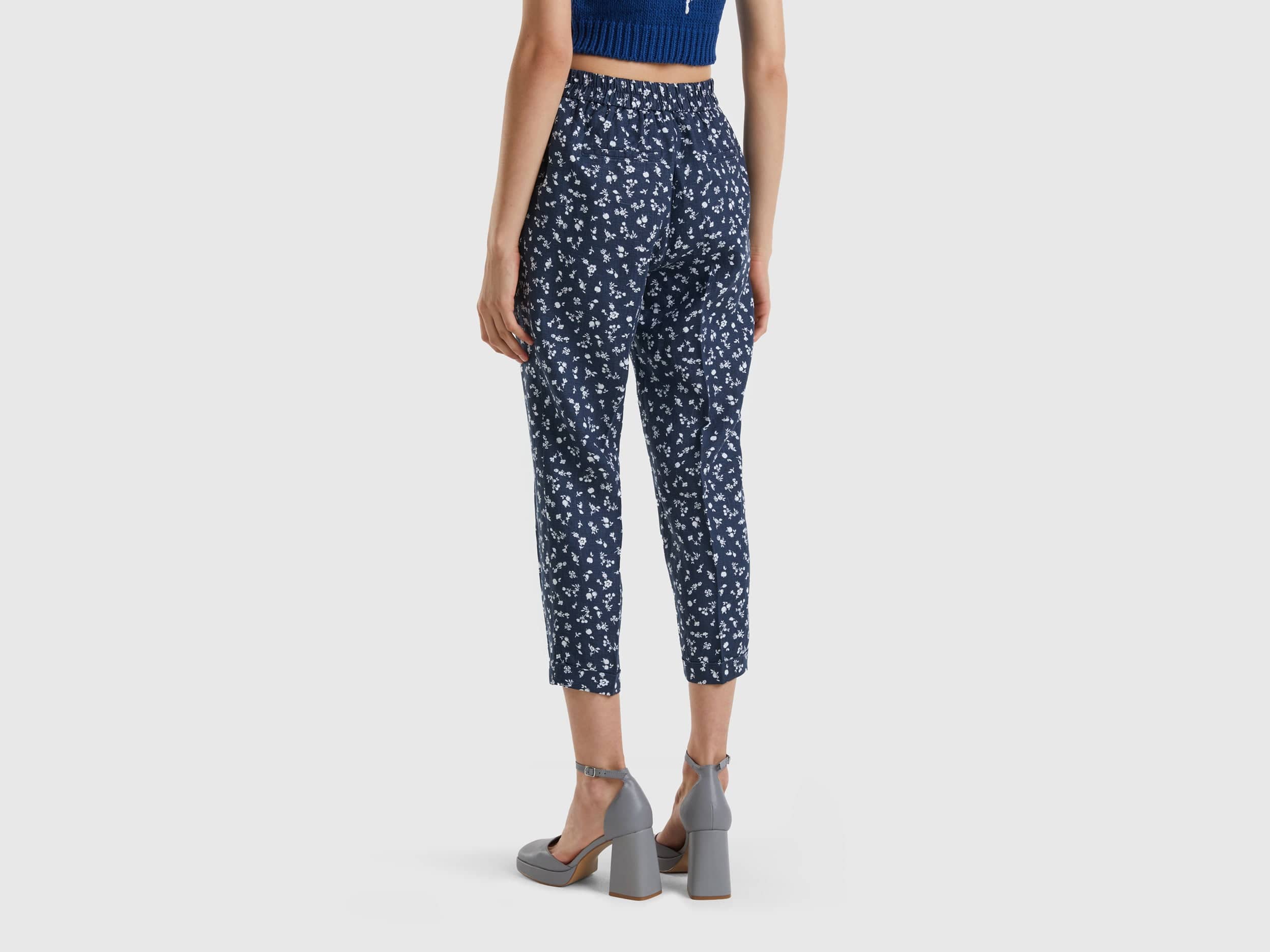 يونايتد كولورز اوف بينيتون بنطلون نسائي منقوش من الكتان الخالص