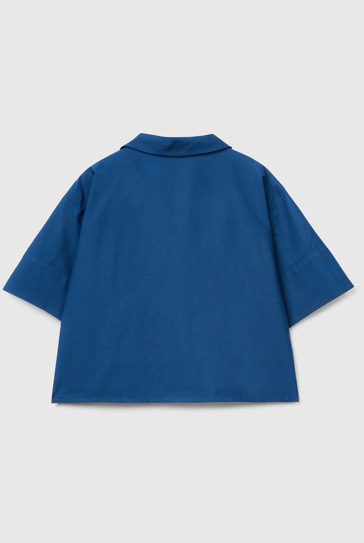 يونايتد كولورز اوف بينيتون قميص نسائي بتطريز برودري أنجليز