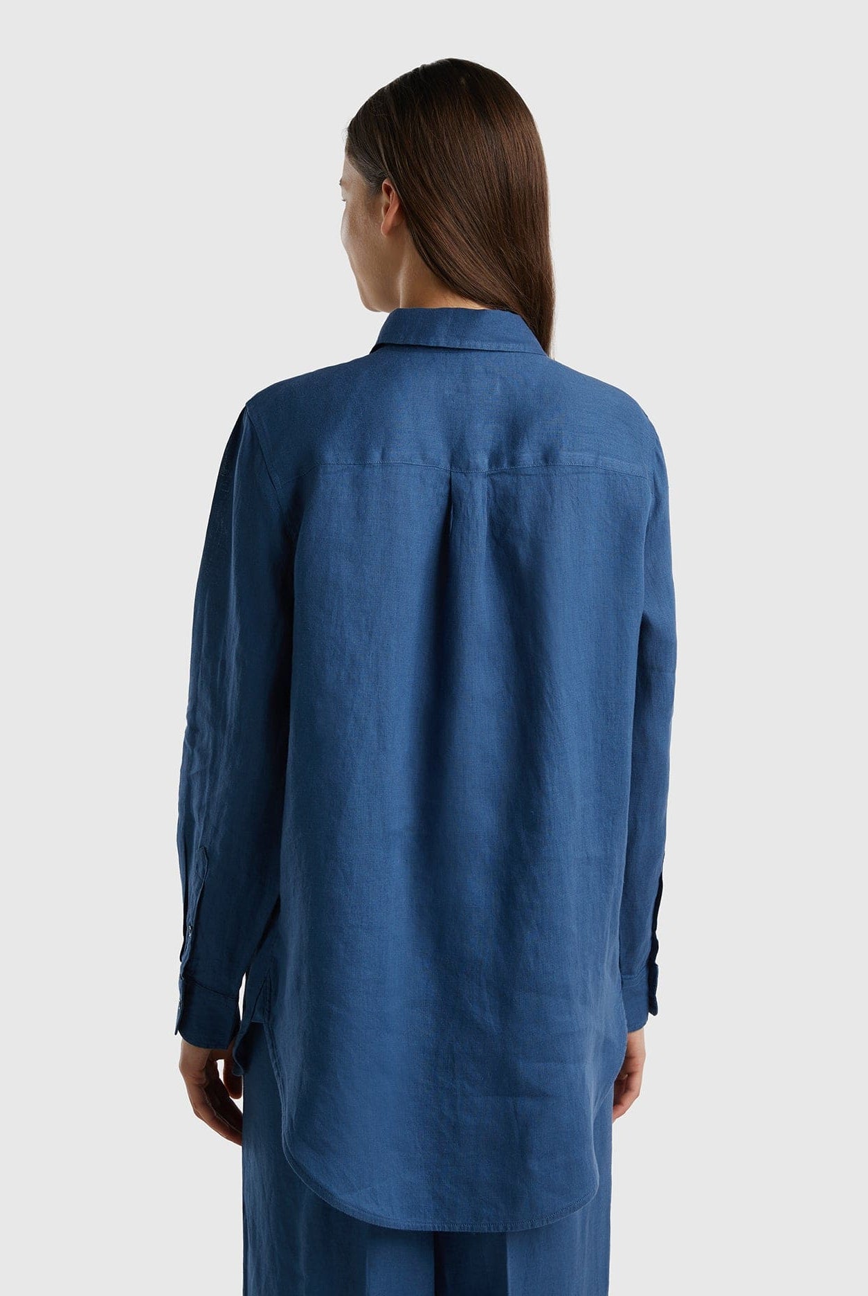 يونايتد كولورز اوف بينيتون قميص طويل من الكتان الخالص