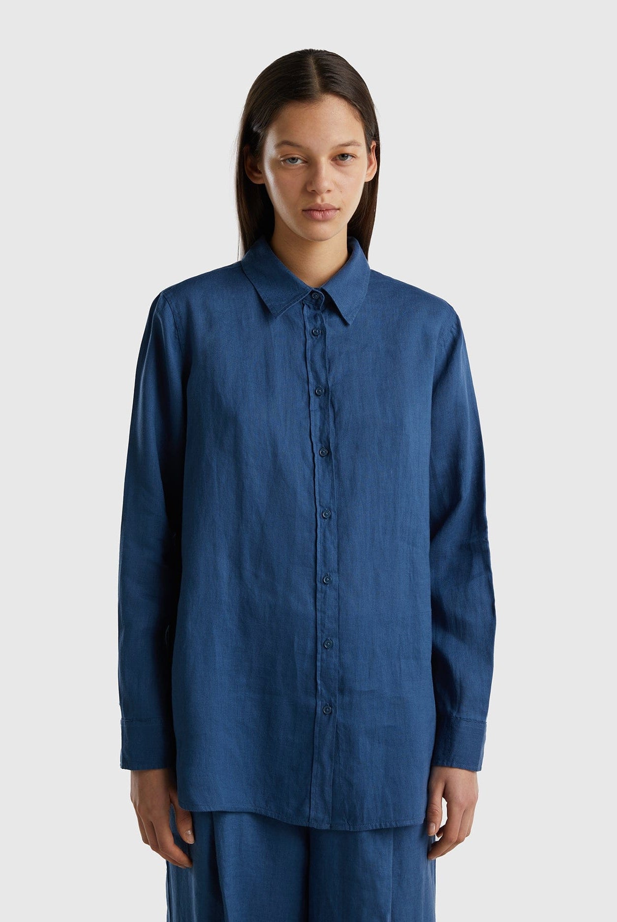 يونايتد كولورز اوف بينيتون قميص طويل من الكتان الخالص