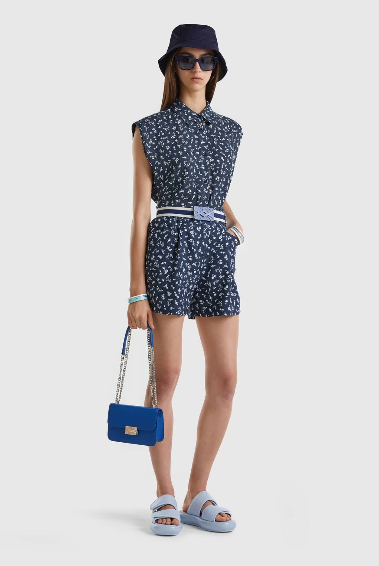 يونايتد كولورز اوف بينيتون قميص نسائي من الكتان المطبوع الخالص