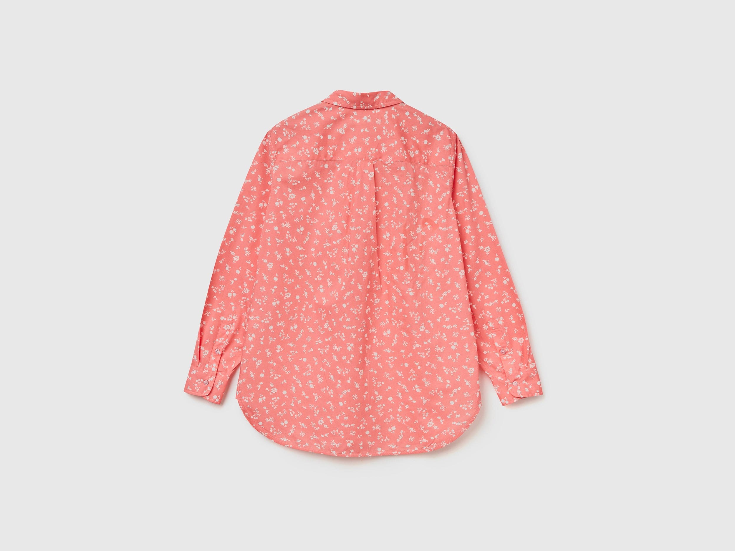 يونايتد كولورز اوف بينيتون قميص مطبوع ناعم كم طويل نسائي