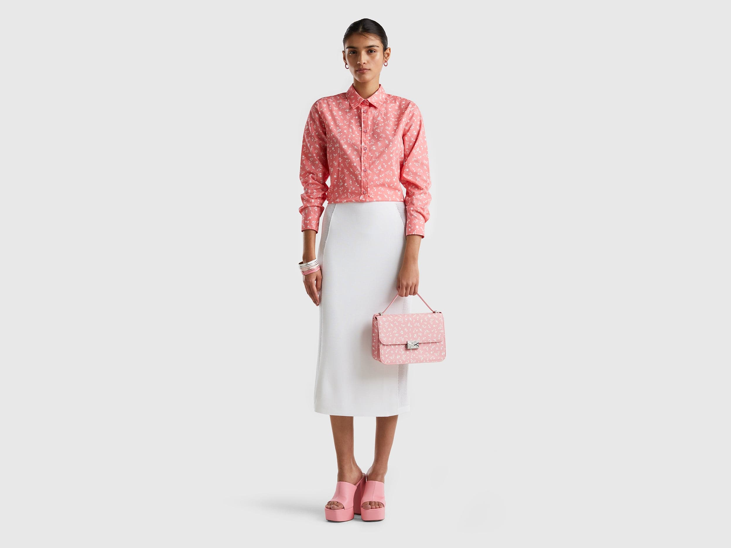 يونايتد كولورز اوف بينيتون قميص مطبوع ناعم كم طويل نسائي