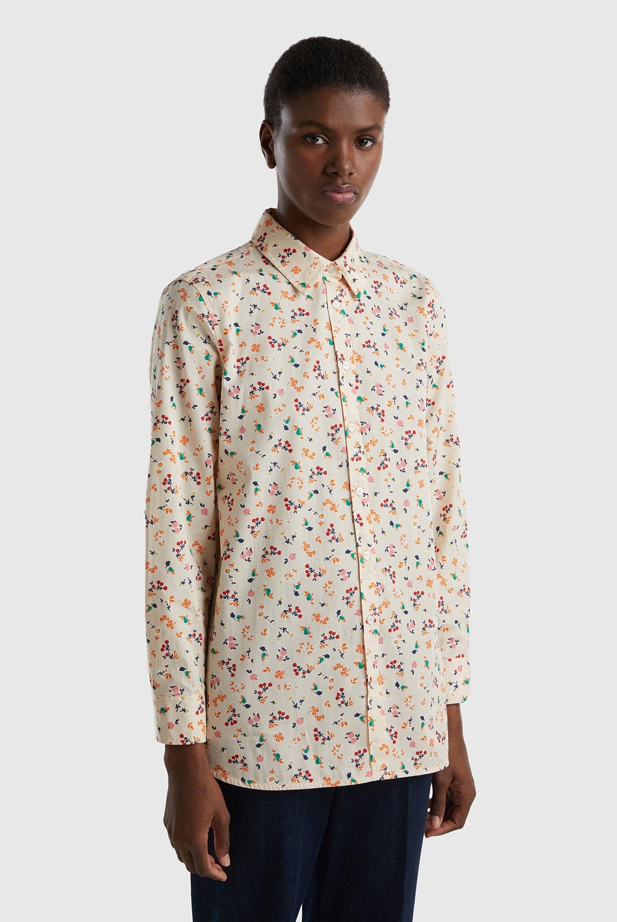 يونايتد كولورز اوف بينيتون قميص مطبوع ناعم كم طويل نسائي