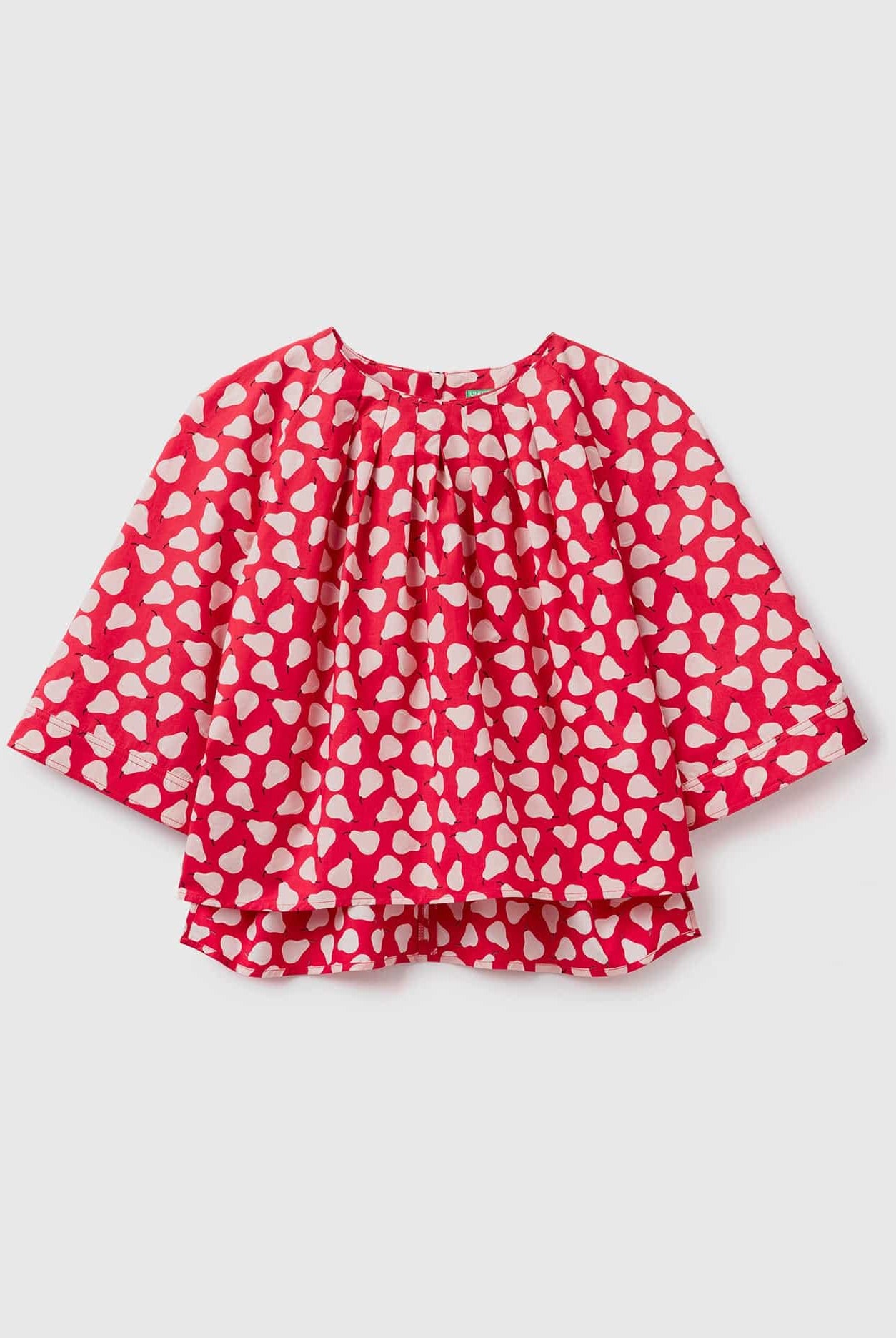 يونايتد كولورز اوف بينيتون بلوزة نسائية حمراء بنقشة الكمثرى