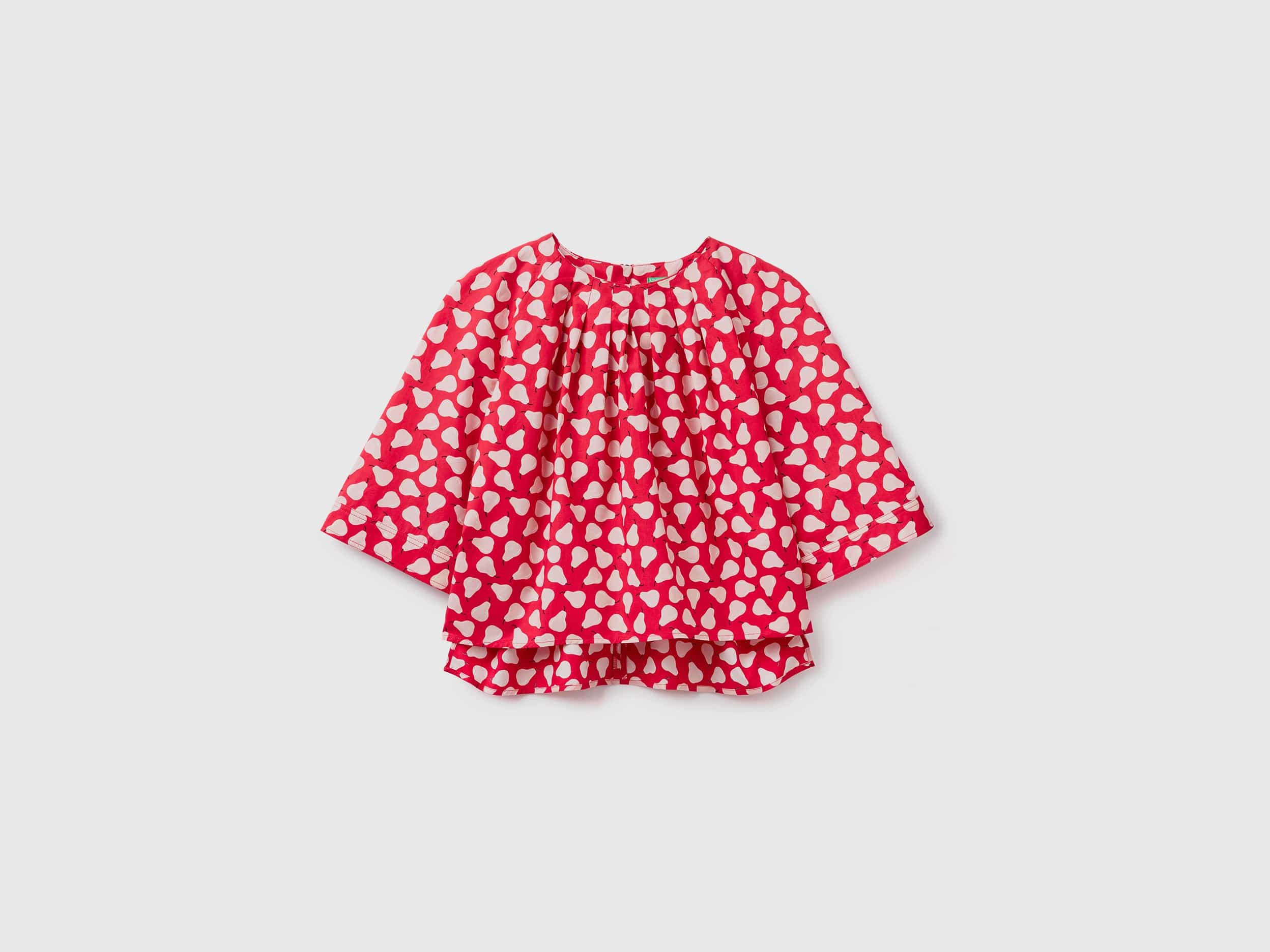 يونايتد كولورز اوف بينيتون بلوزة نسائية حمراء بنقشة الكمثرى