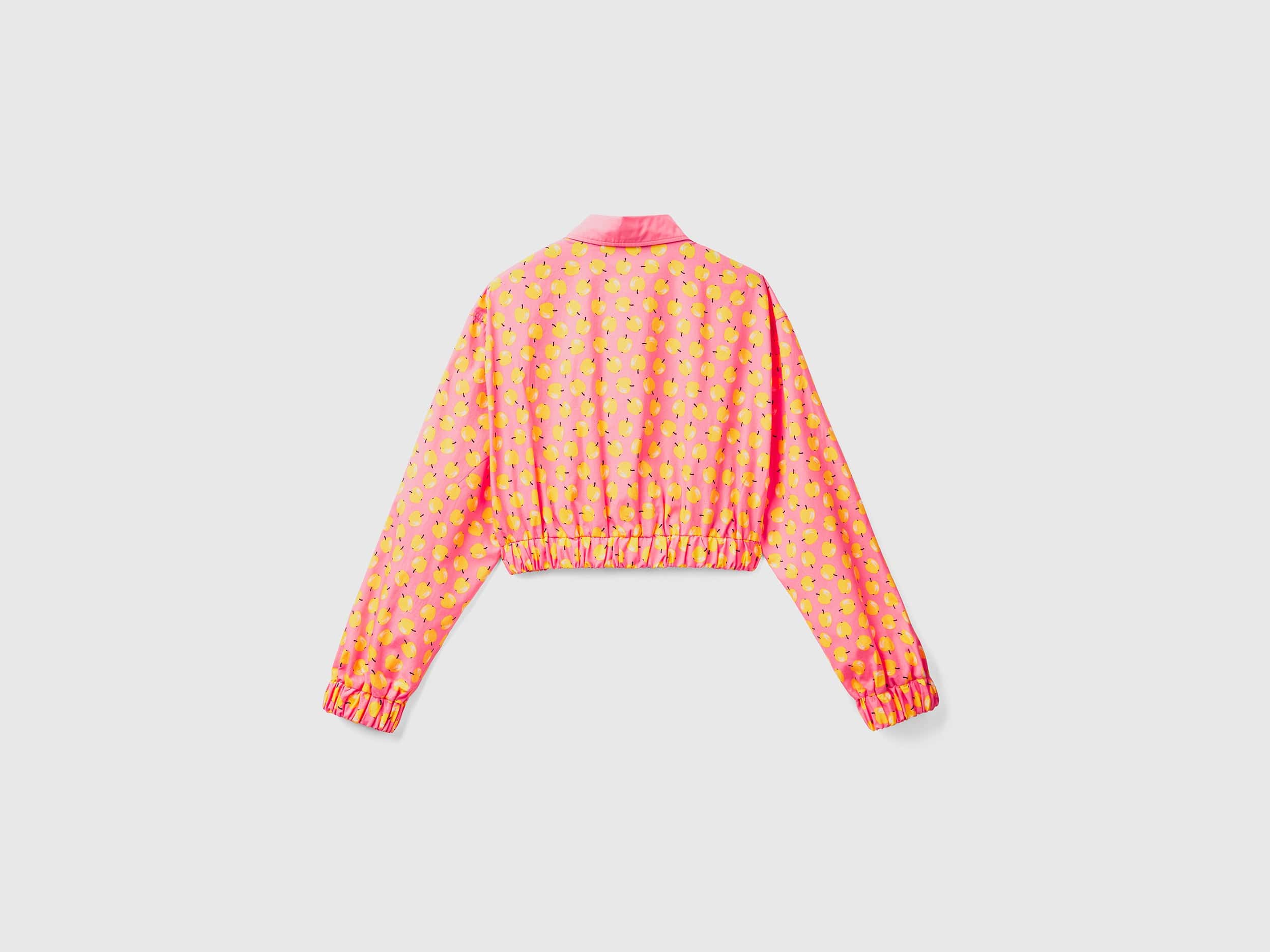 يونايتد كولورز اوف بينيتون قميص قصير بنمط الفاكهة بخصر مرتفع نسائي