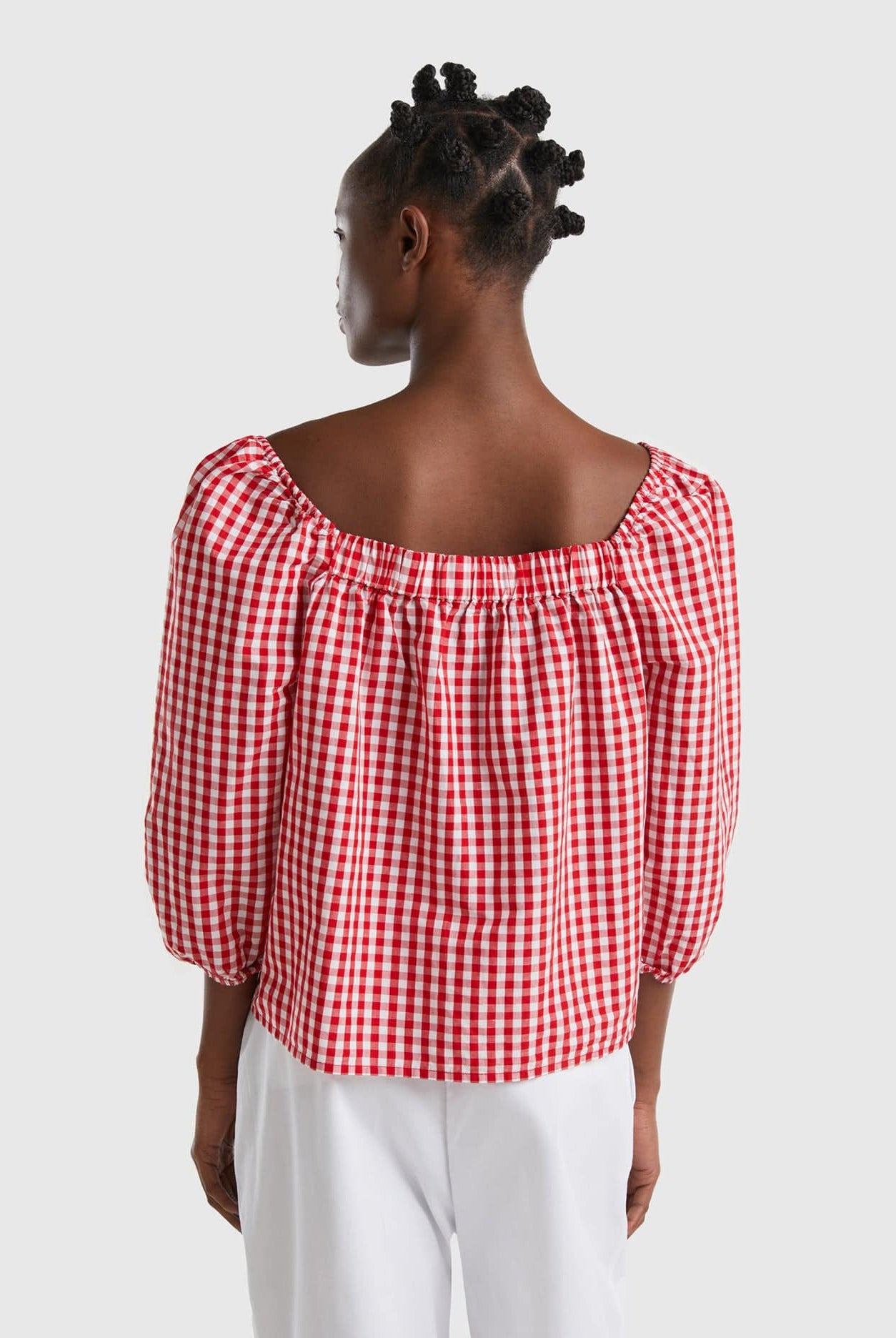 يونايتد كولورز اوف بينيتون بلوزة فيشي كتان مربعات أكمام بف نسائي