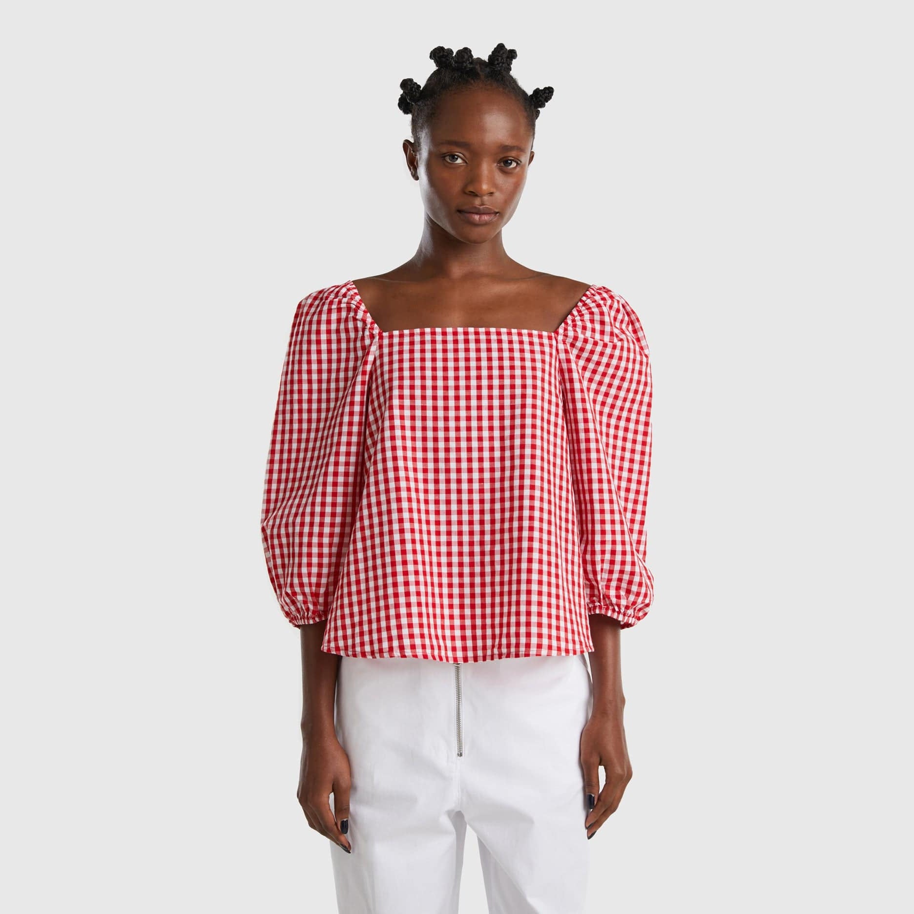 يونايتد كولورز اوف بينيتون بلوزة فيشي كتان مربعات أكمام بف نسائي