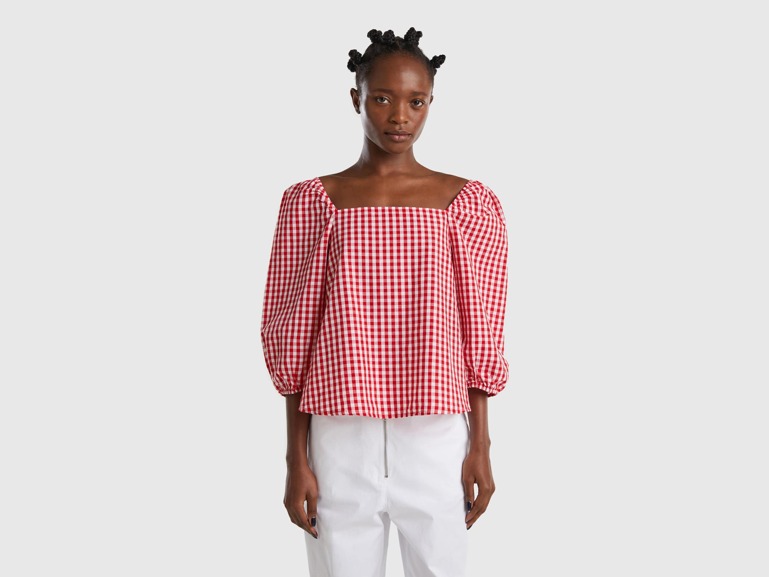 يونايتد كولورز اوف بينيتون بلوزة فيشي كتان مربعات أكمام بف نسائي