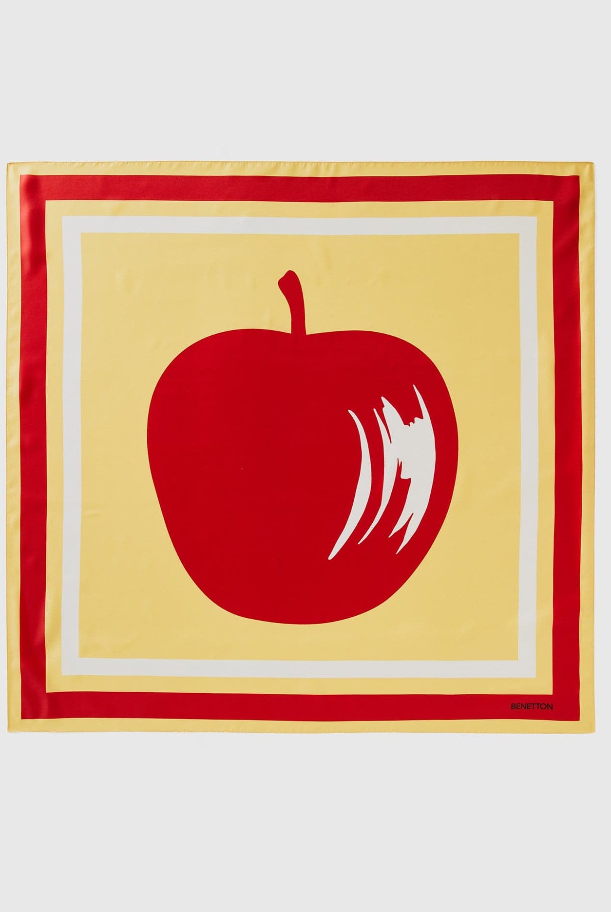 يونايتد كولورز اوف بينيتون وشاح بنقشة الفواكه