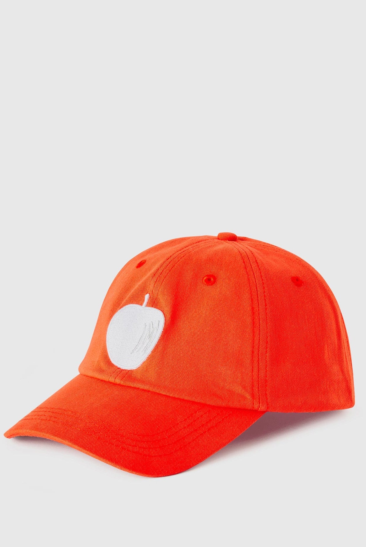 يونايتد كولورز اوف بينيتون كاب بتطريز فواكه بحافة مقوسة