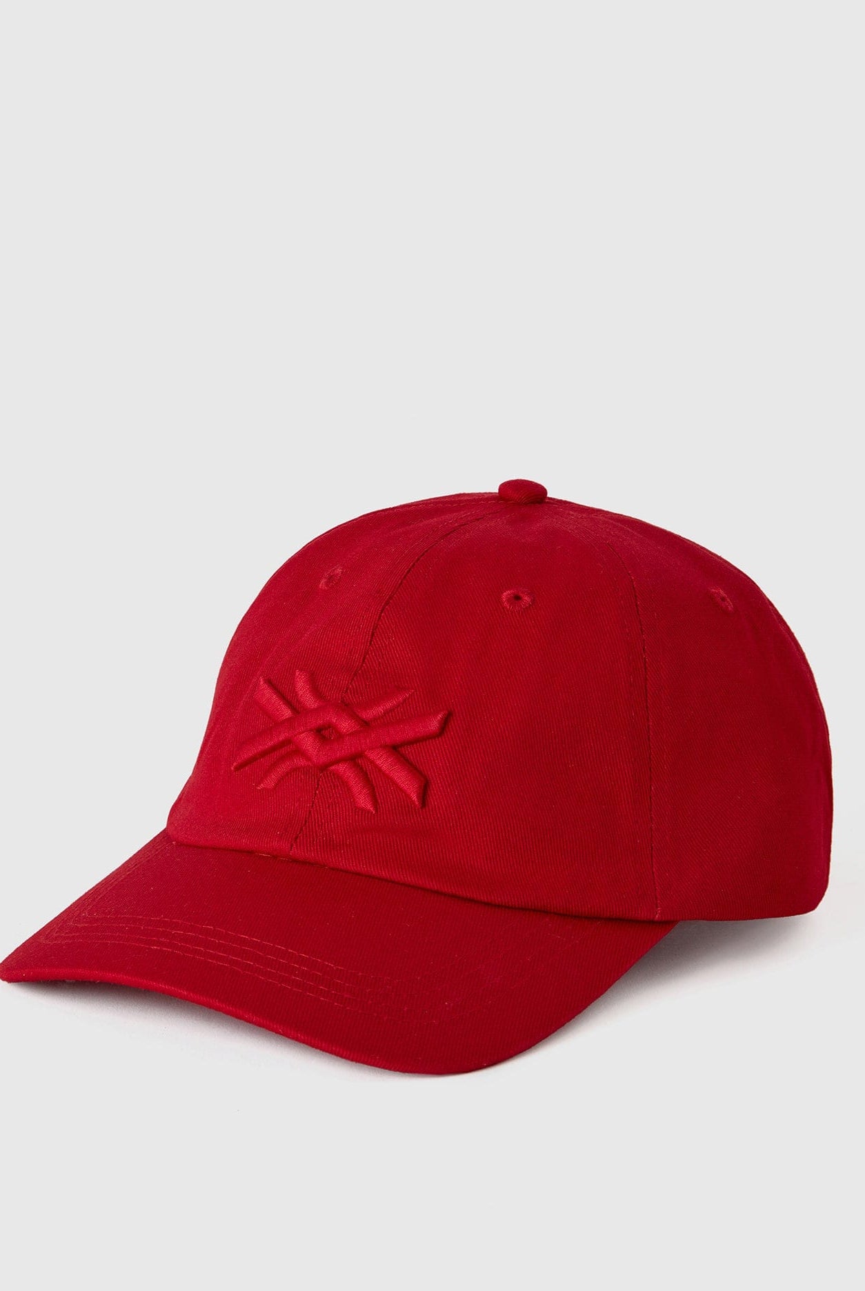 يونايتد كولورز اوف بينيتون كاب بشعار مطرز بحافة مقوسة