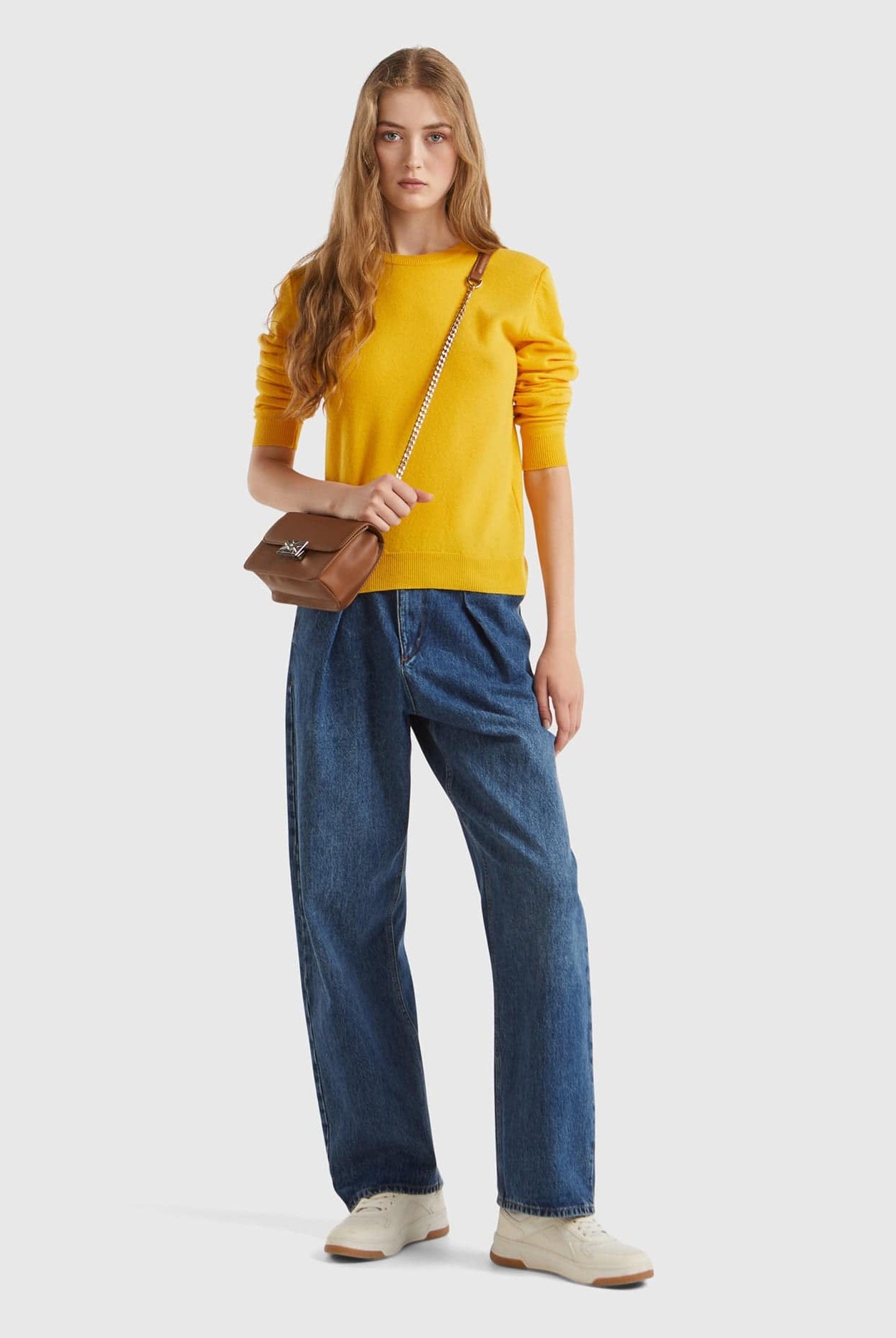 يونايتد كولورز اوف بينيتون بلوفر نسائي طويلة الأكمام بياقه دائريه