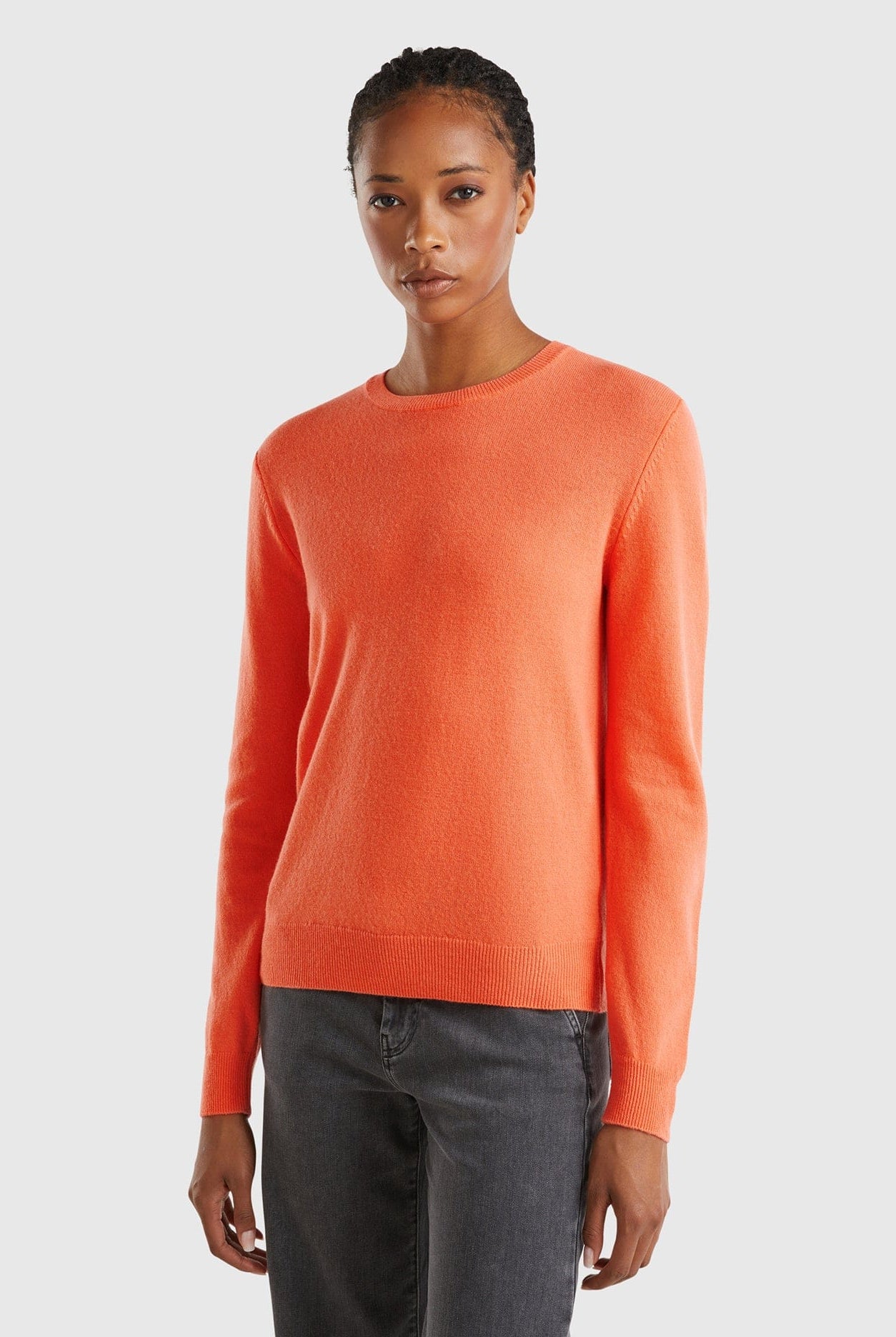 يونايتد كولورز اوف بينيتون بلوفر نسائي طويلة الأكمام بياقه دائريه