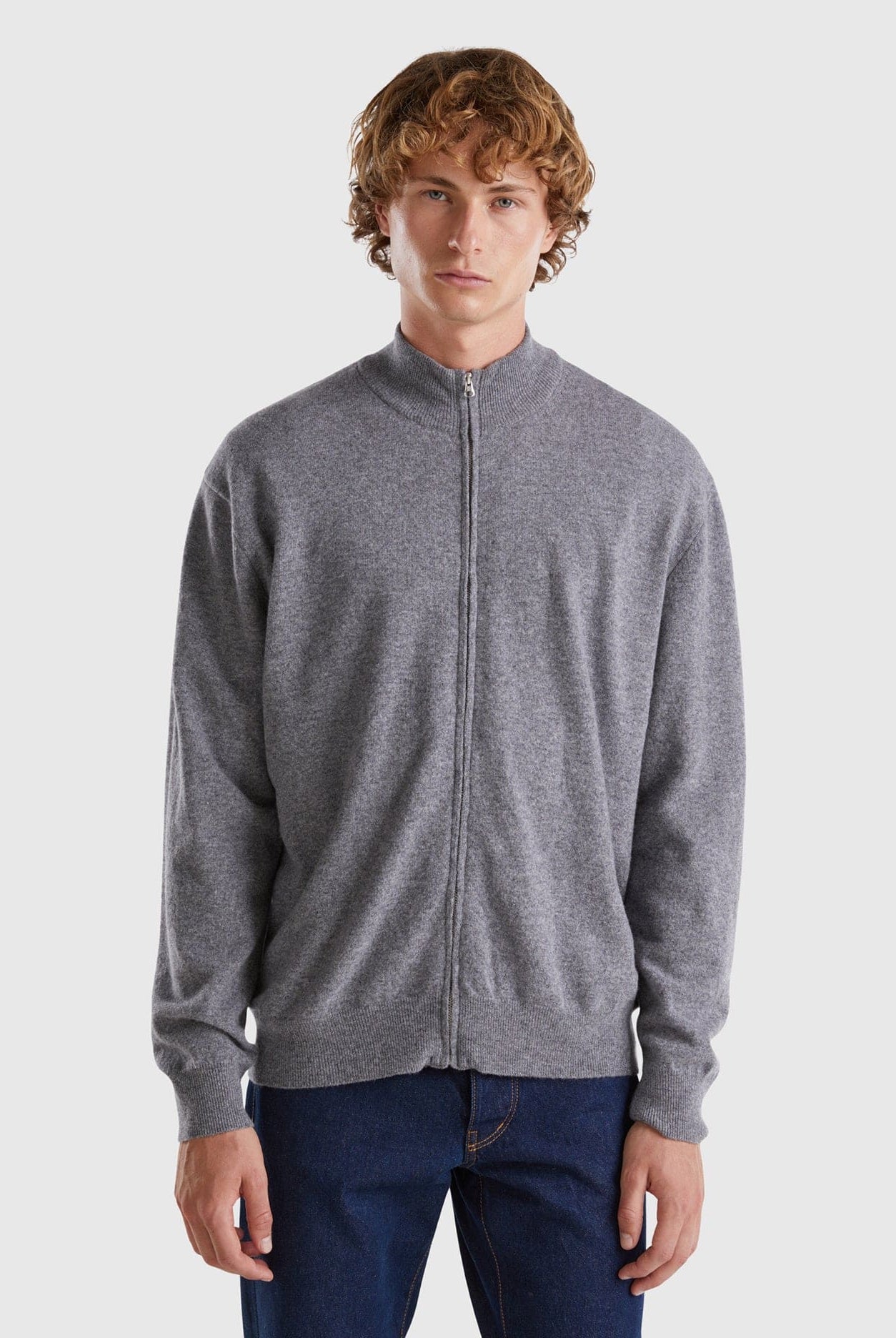 يونايتد كولورز اوف بينيتون سترة رجالية بأكمام طويلة وسحاب