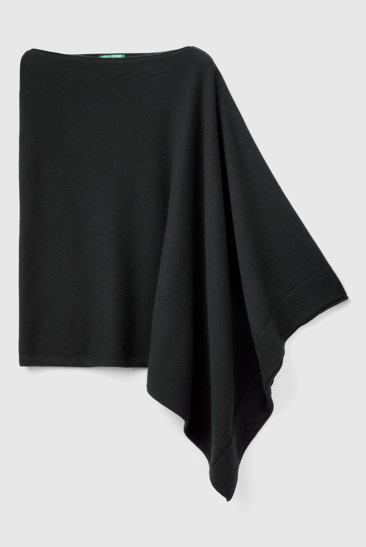 يونايتد كولورز اوف بينيتون بونشو نسائي دافئ من خيط مزيج الصوف والفيكوز وكشمير ياقة مدببة من الأمام