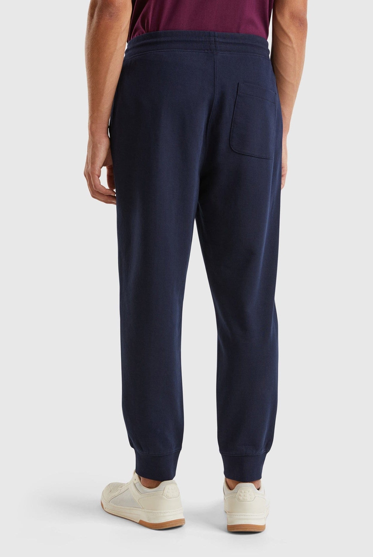 يونايتد كولورز اوف بينيتون بنطلون رياضي رجالي طويل برباط على الخصر وجيوب أمامية